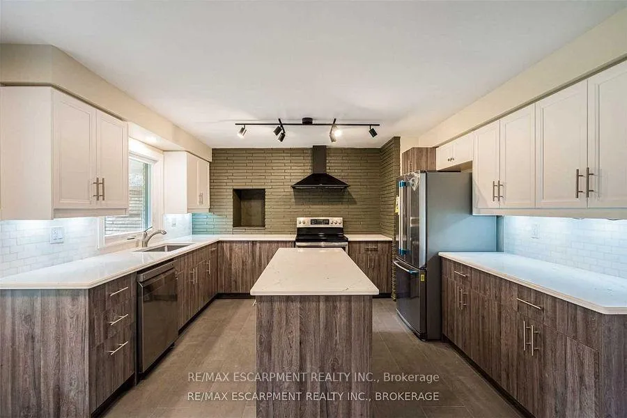 Photo 6 of 56 Mansfield Drive, Hamilton, Ancaster — HOMEH