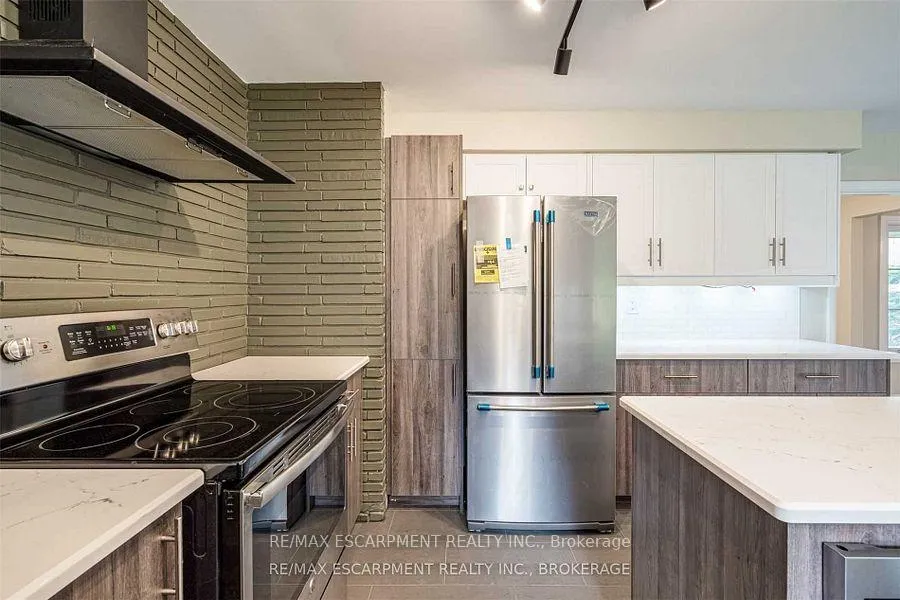Photo 9 of 56 Mansfield Drive, Hamilton, Ancaster — HOMEH