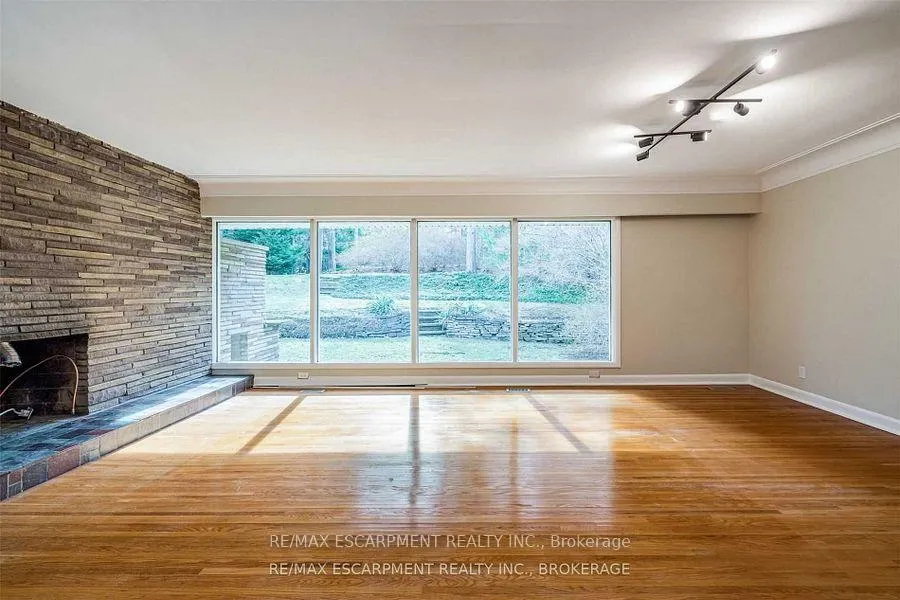 Photo 12 of 56 Mansfield Drive, Hamilton, Ancaster — HOMEH