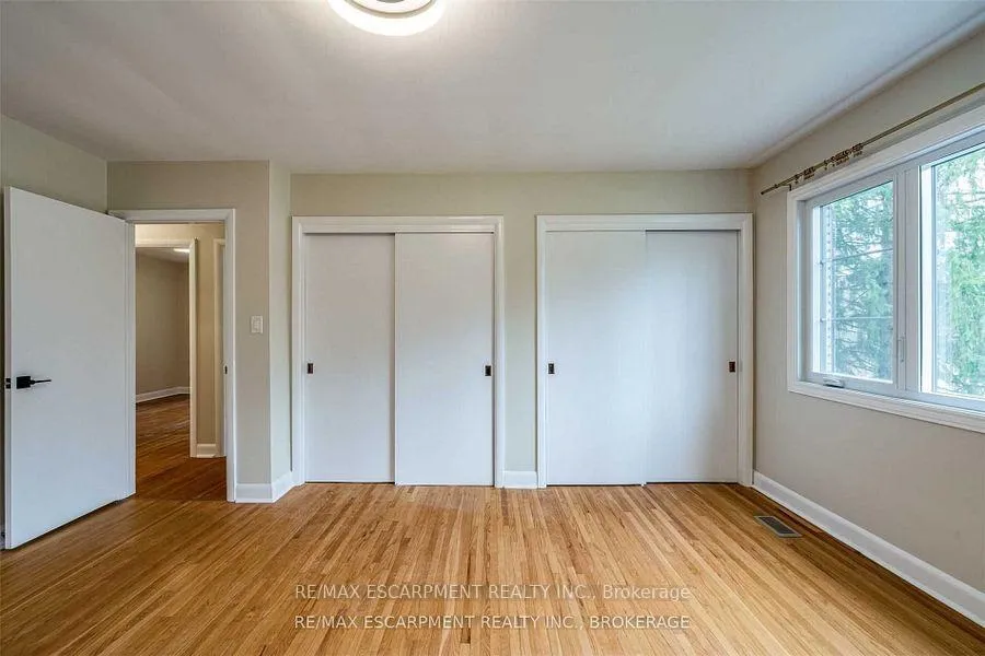 Photo 19 of 56 Mansfield Drive, Hamilton, Ancaster — HOMEH