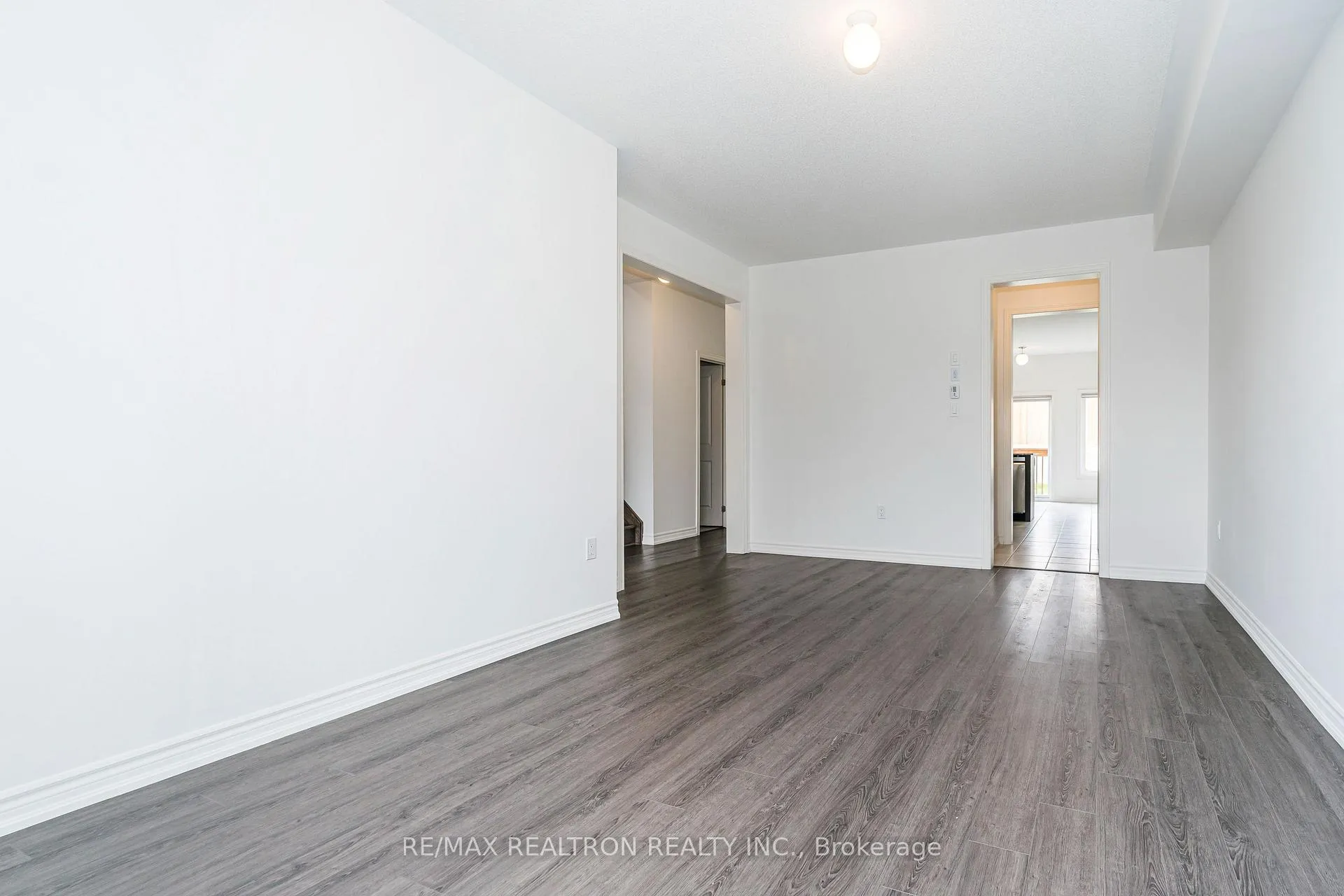 Photo 10 of 182 Lyle Drive, Clarington, Bowmanville — HOMEH