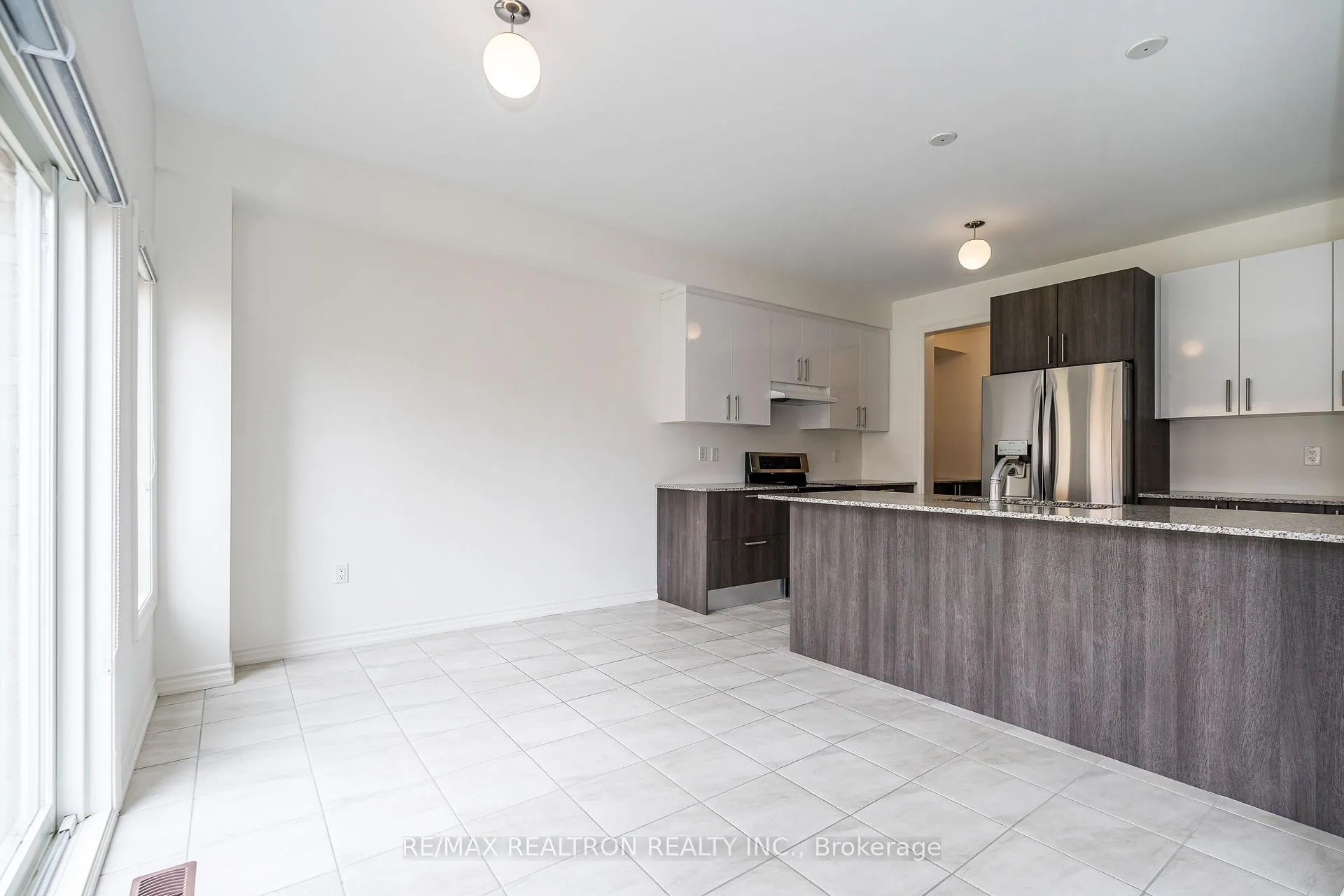 Photo 16 of 182 Lyle Drive, Clarington, Bowmanville — HOMEH