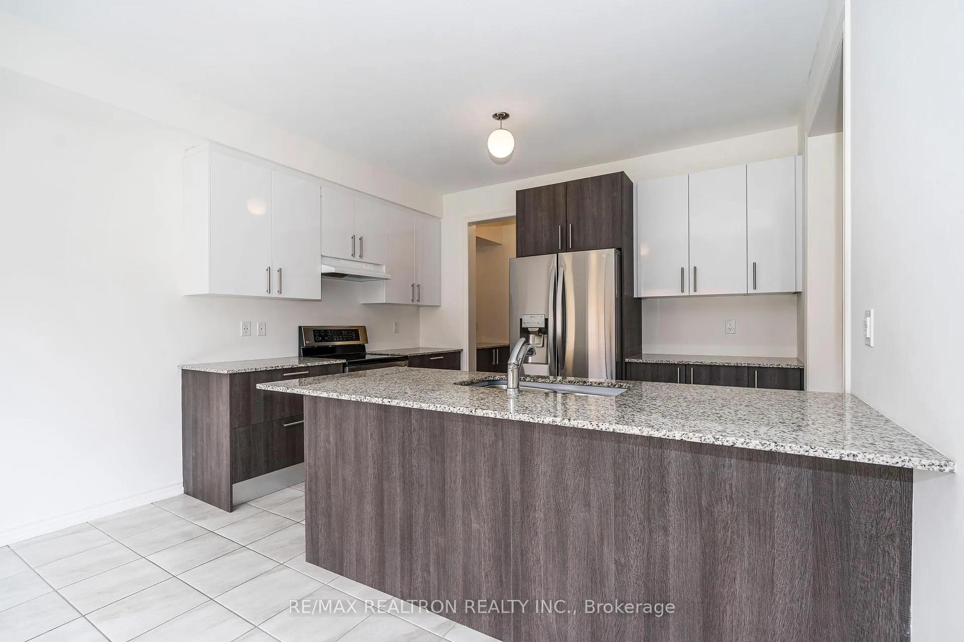 Photo 23 of 182 Lyle Drive, Clarington, Bowmanville — HOMEH