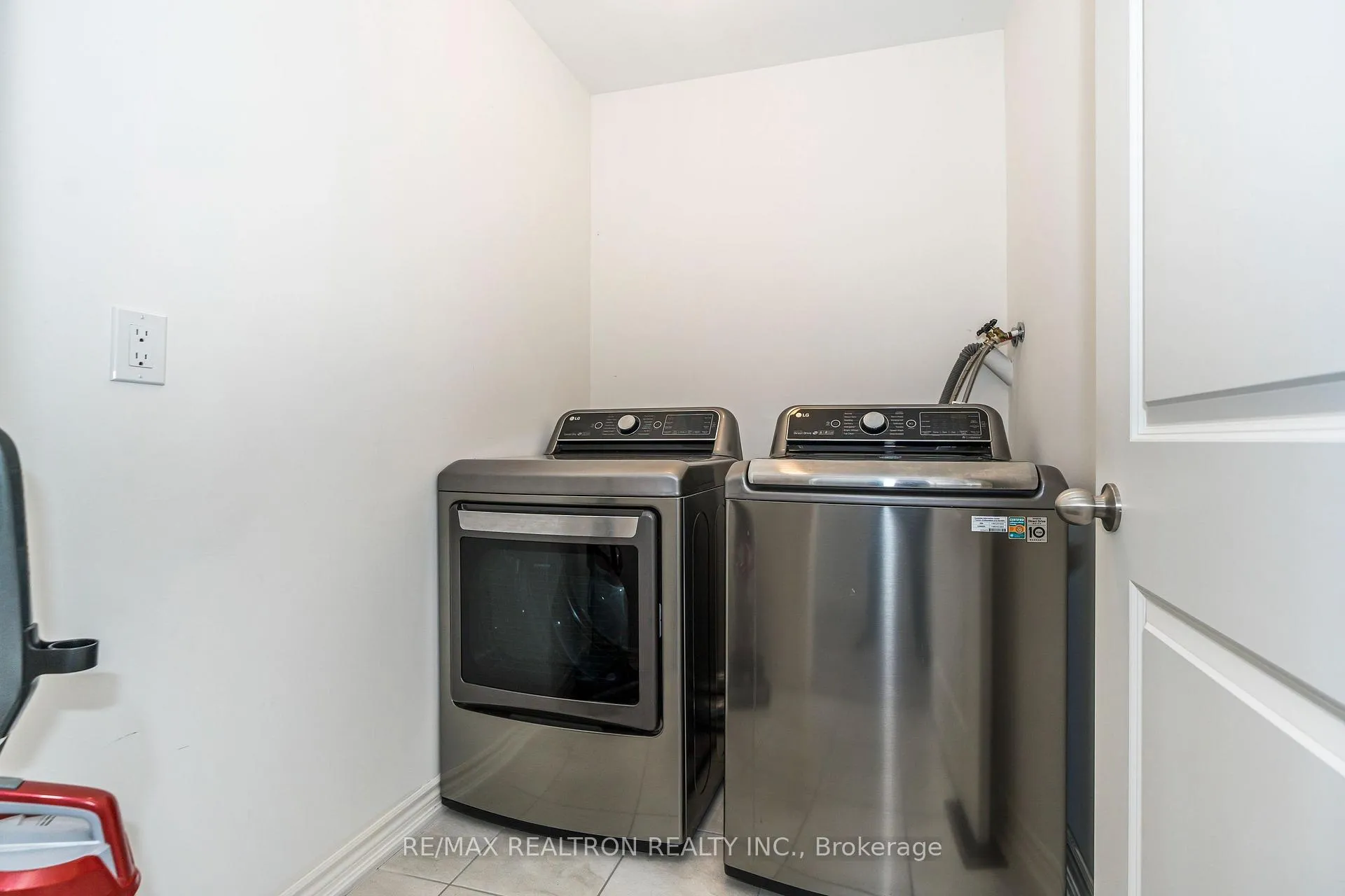 Photo 42 of 182 Lyle Drive, Clarington, Bowmanville — HOMEH