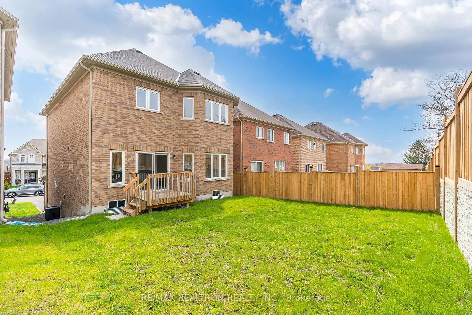 Photo 47 of 182 Lyle Drive, Clarington, Bowmanville — HOMEH