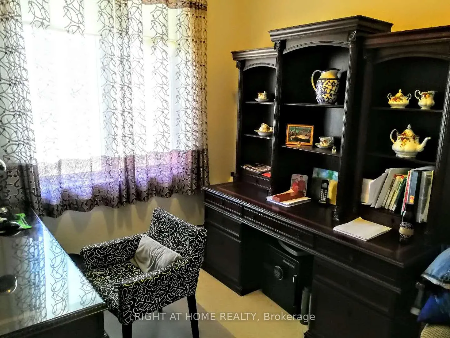 Photo 3 of 610 Clearbrook Drive, Ottawa, Barrhaven - Strandherd — HOMEH