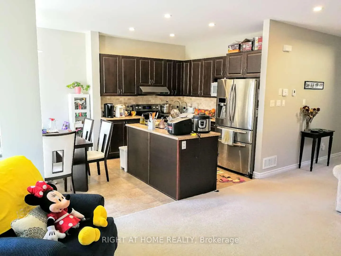 Photo 6 of 610 Clearbrook Drive, Ottawa, Barrhaven - Strandherd — HOMEH