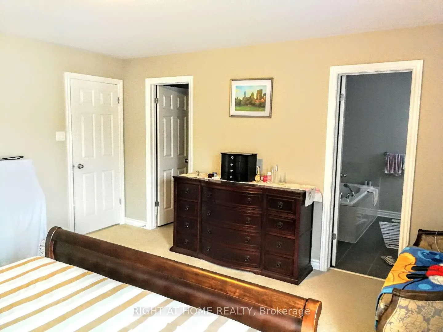 Photo 10 of 610 Clearbrook Drive, Ottawa, Barrhaven - Strandherd — HOMEH