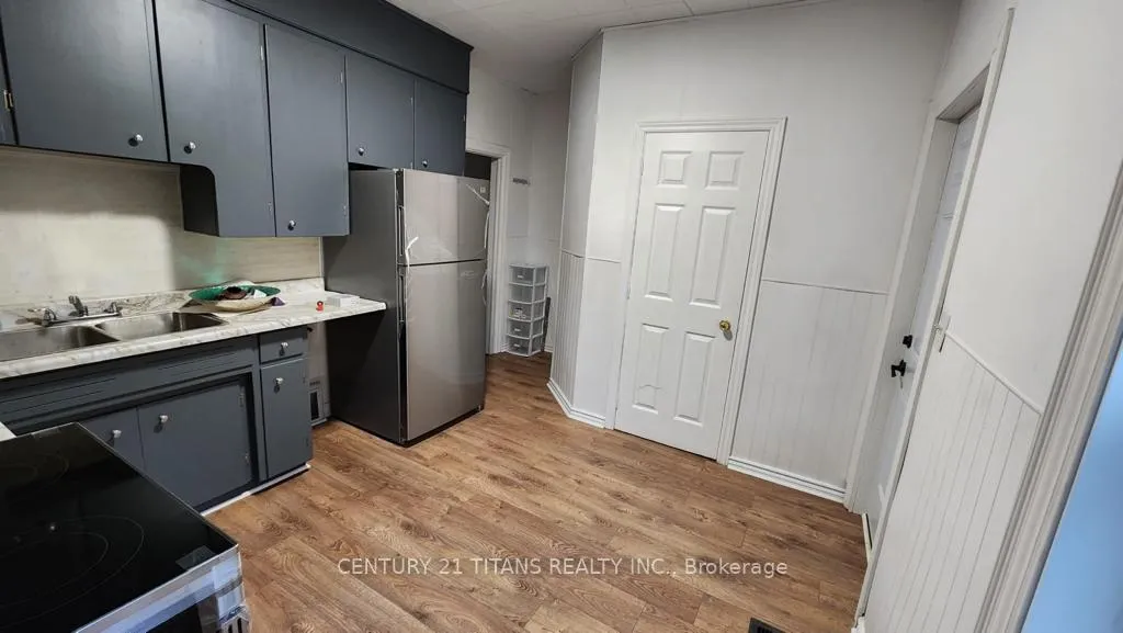 Photo 3 of 69 Banting Avenue, Oshawa, Central — HOMEH
