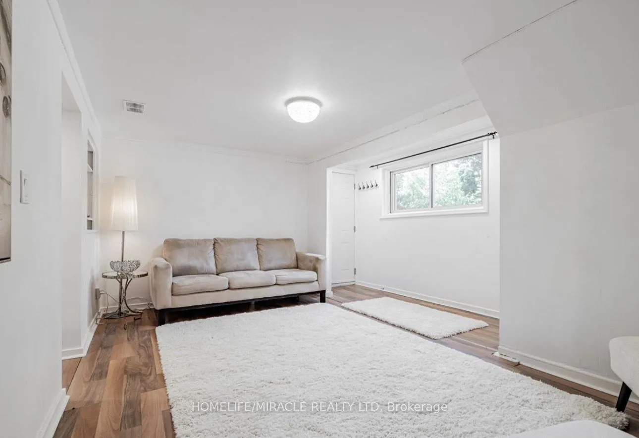 Photo 5 of Unit Bsmt, 88 Levendale Road, Richmond Hill, Mill Pond — HOMEH