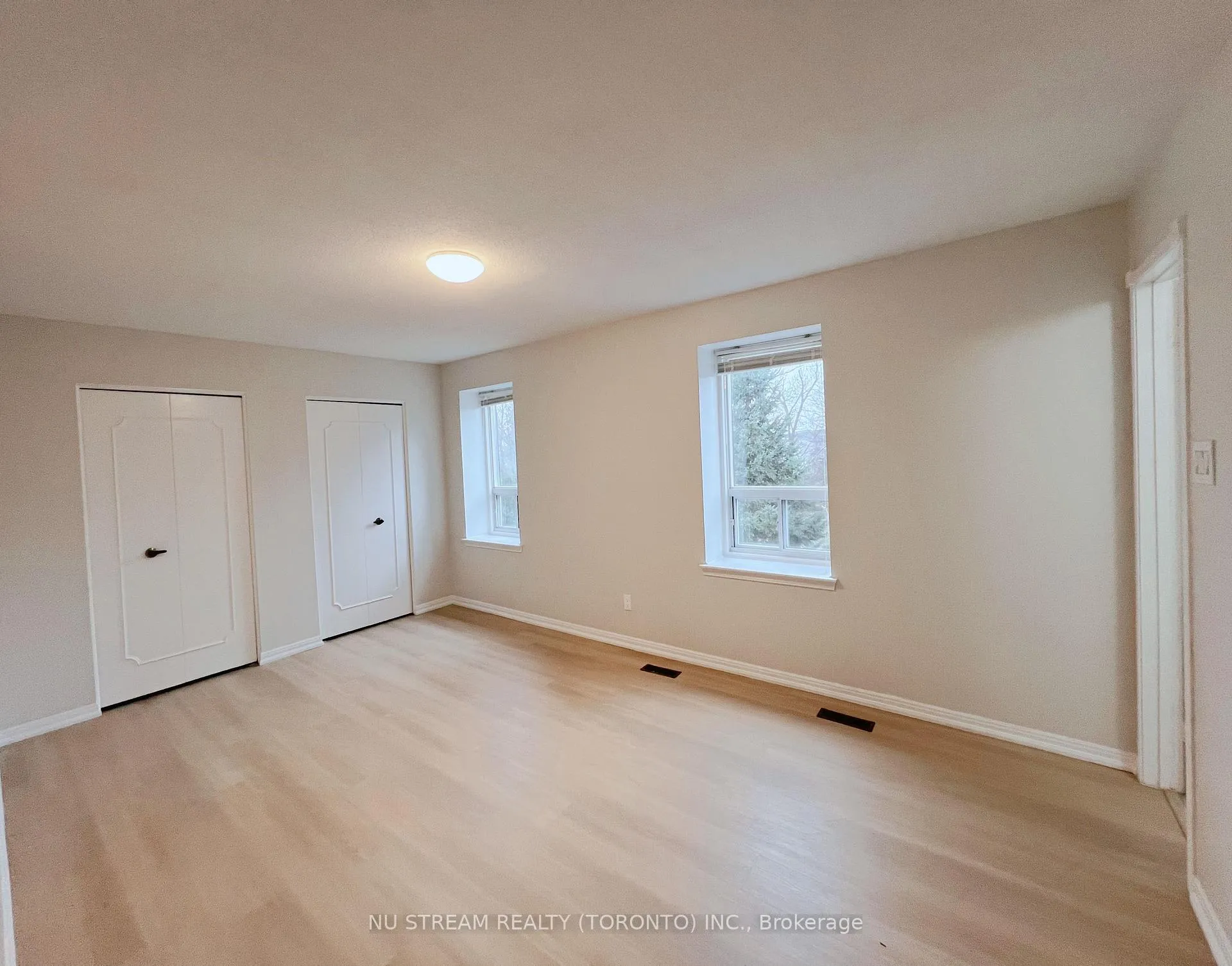 Photo 6 of 11 Newton Gate, Markham, Markham Village — HOMEH