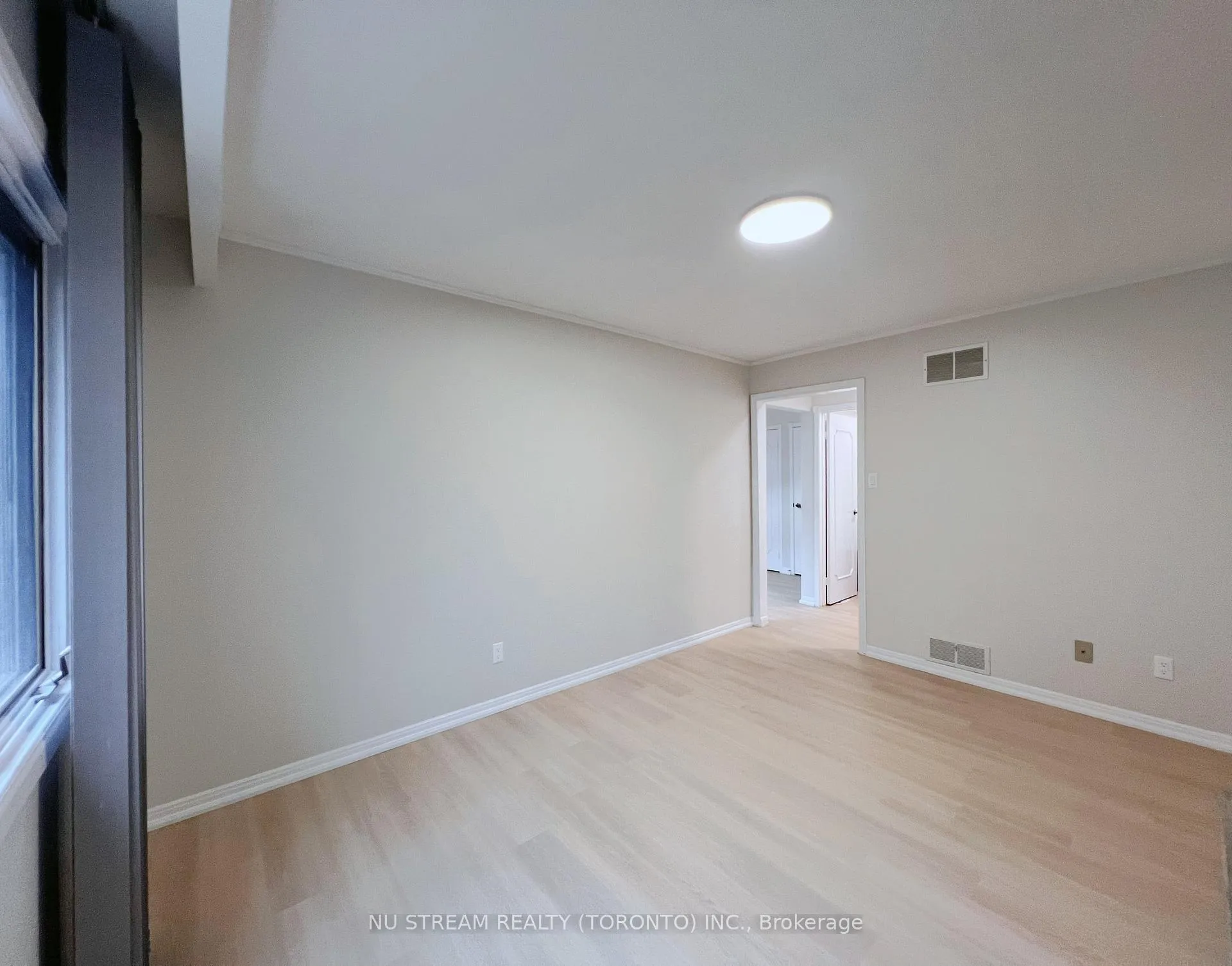 Photo 12 of 11 Newton Gate, Markham, Markham Village — HOMEH