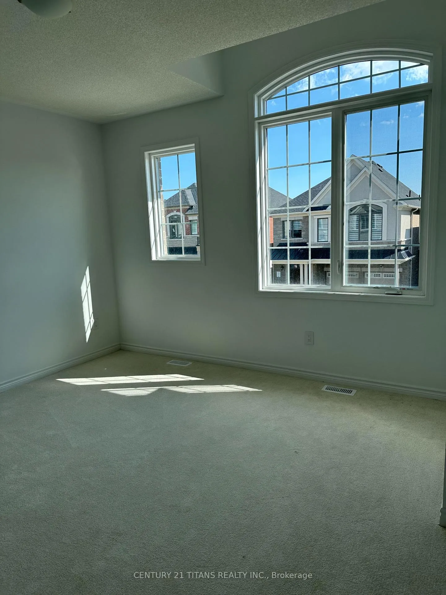 Photo 15 of 1324 Garthdale Street, Pickering, Rural Pickering — HOMEH