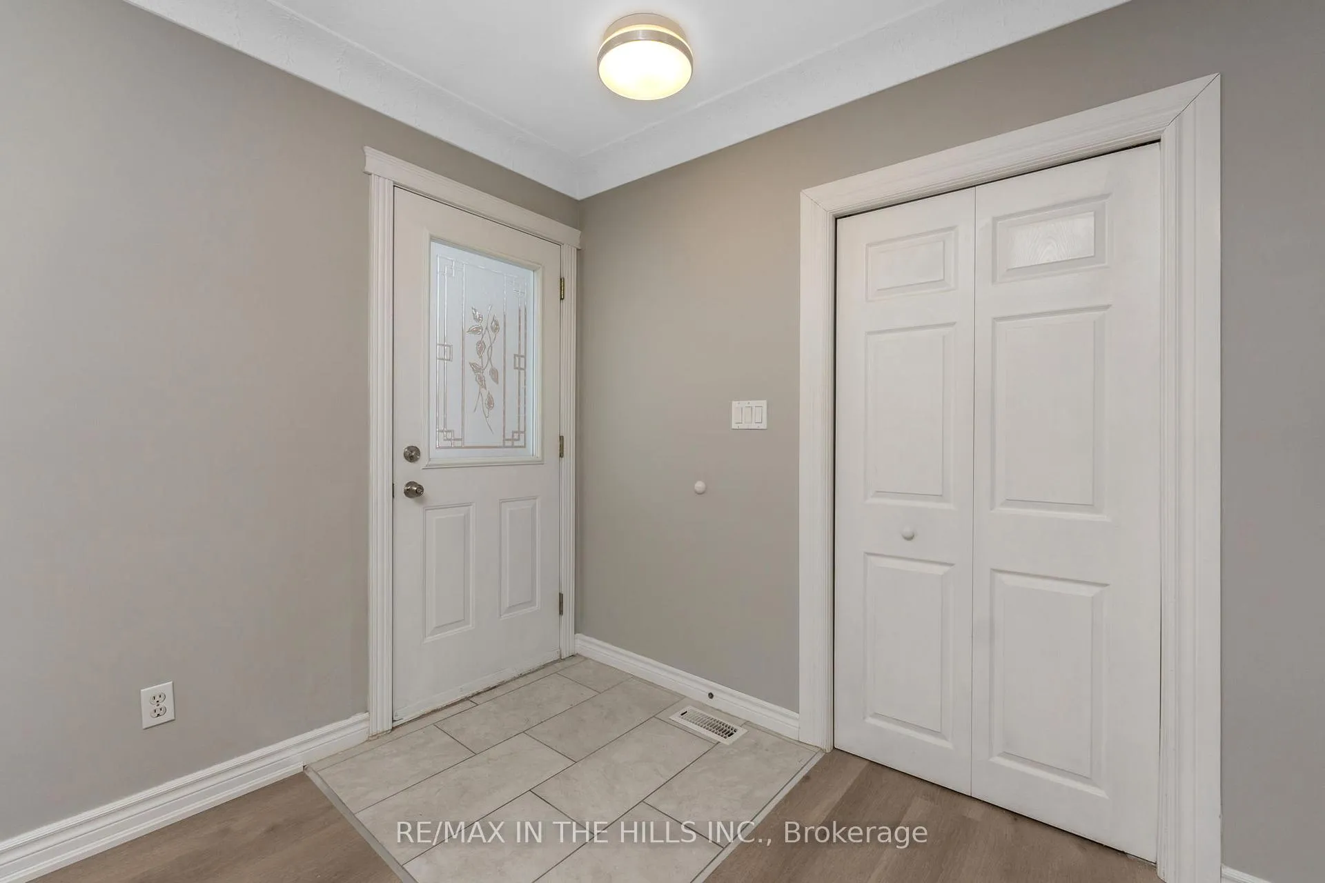 Photo 4 of 45 Algoma Crescent, Hamilton, Buchanan — HOMEH