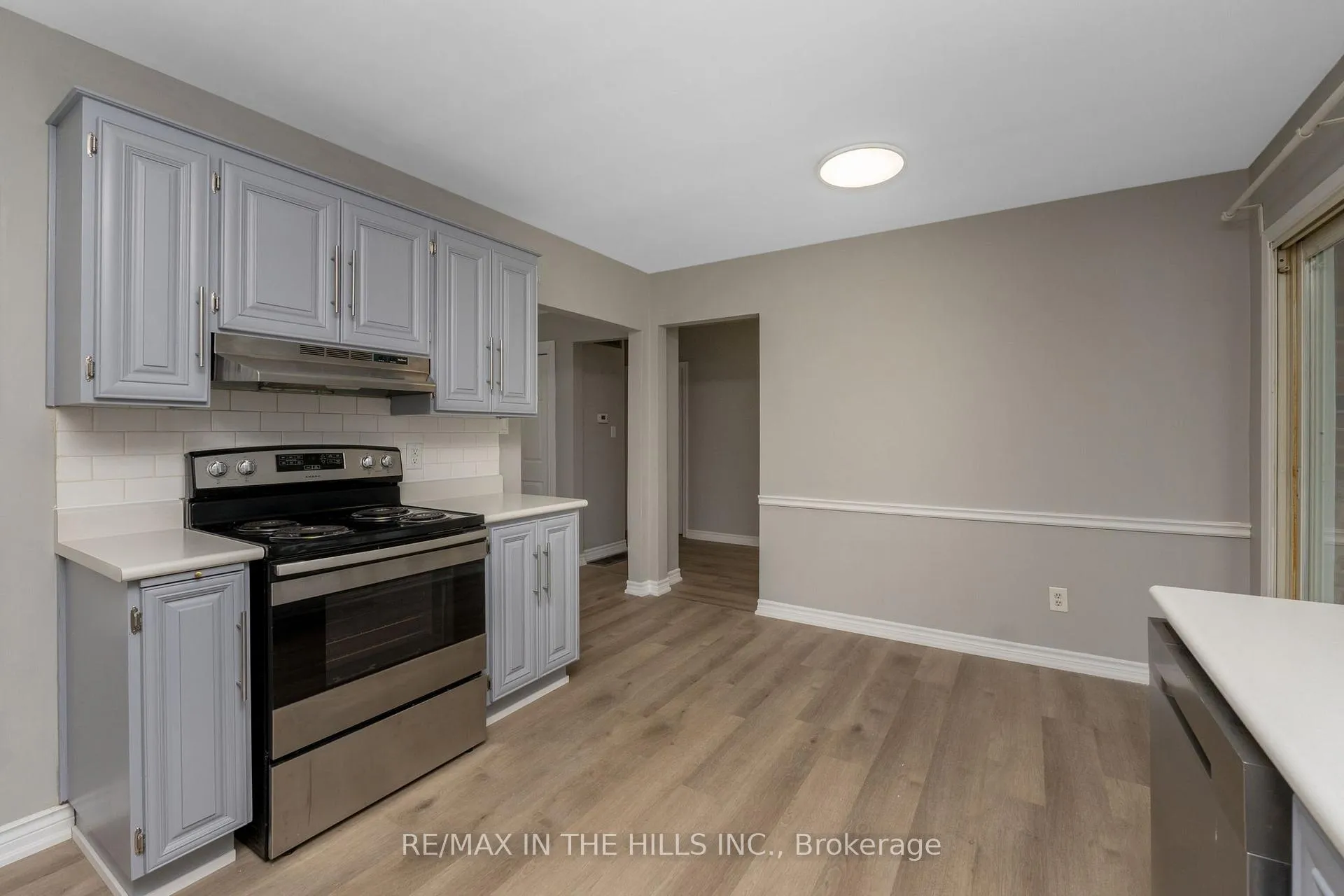 Photo 14 of 45 Algoma Crescent, Hamilton, Buchanan — HOMEH