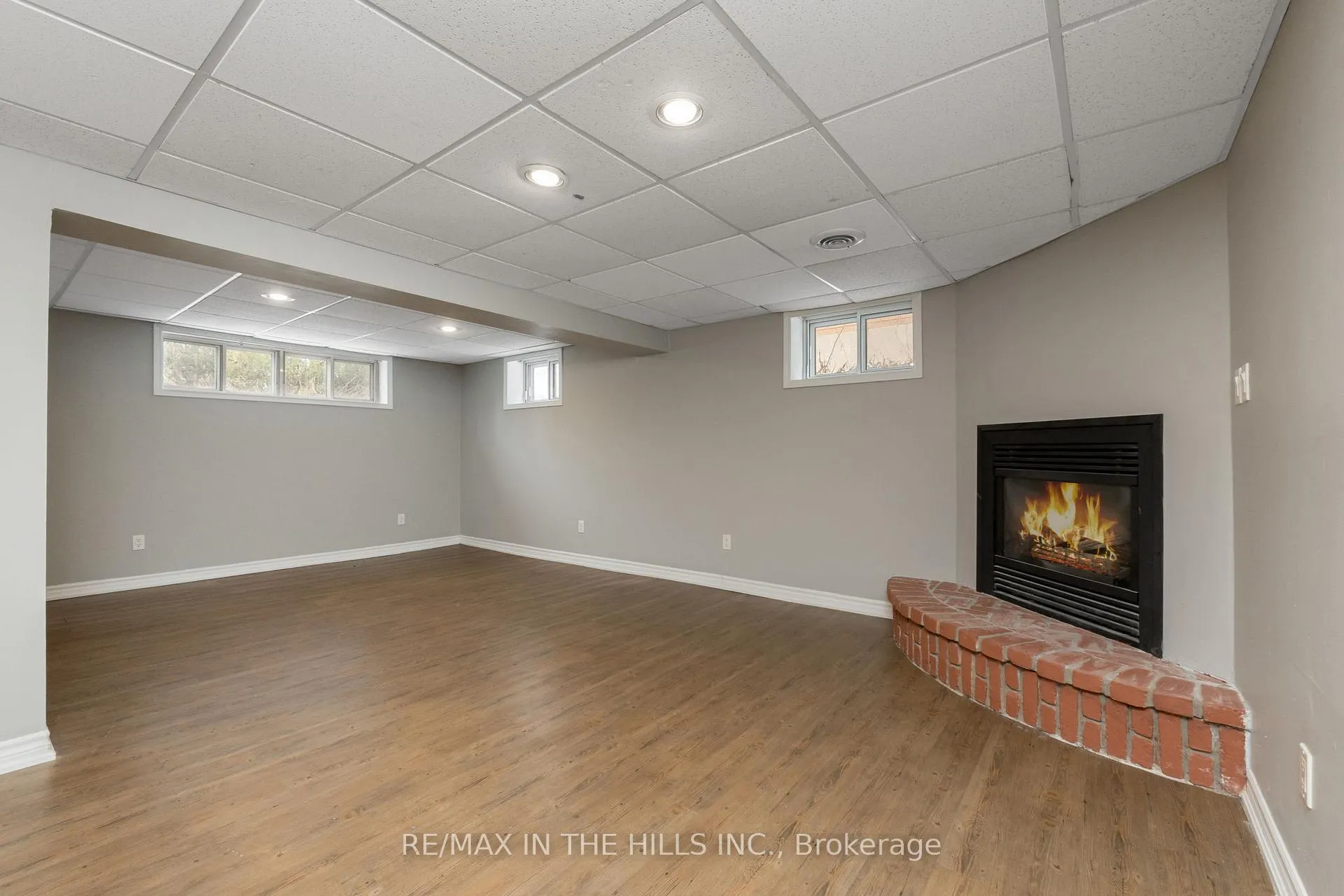 Photo 25 of 45 Algoma Crescent, Hamilton, Buchanan — HOMEH
