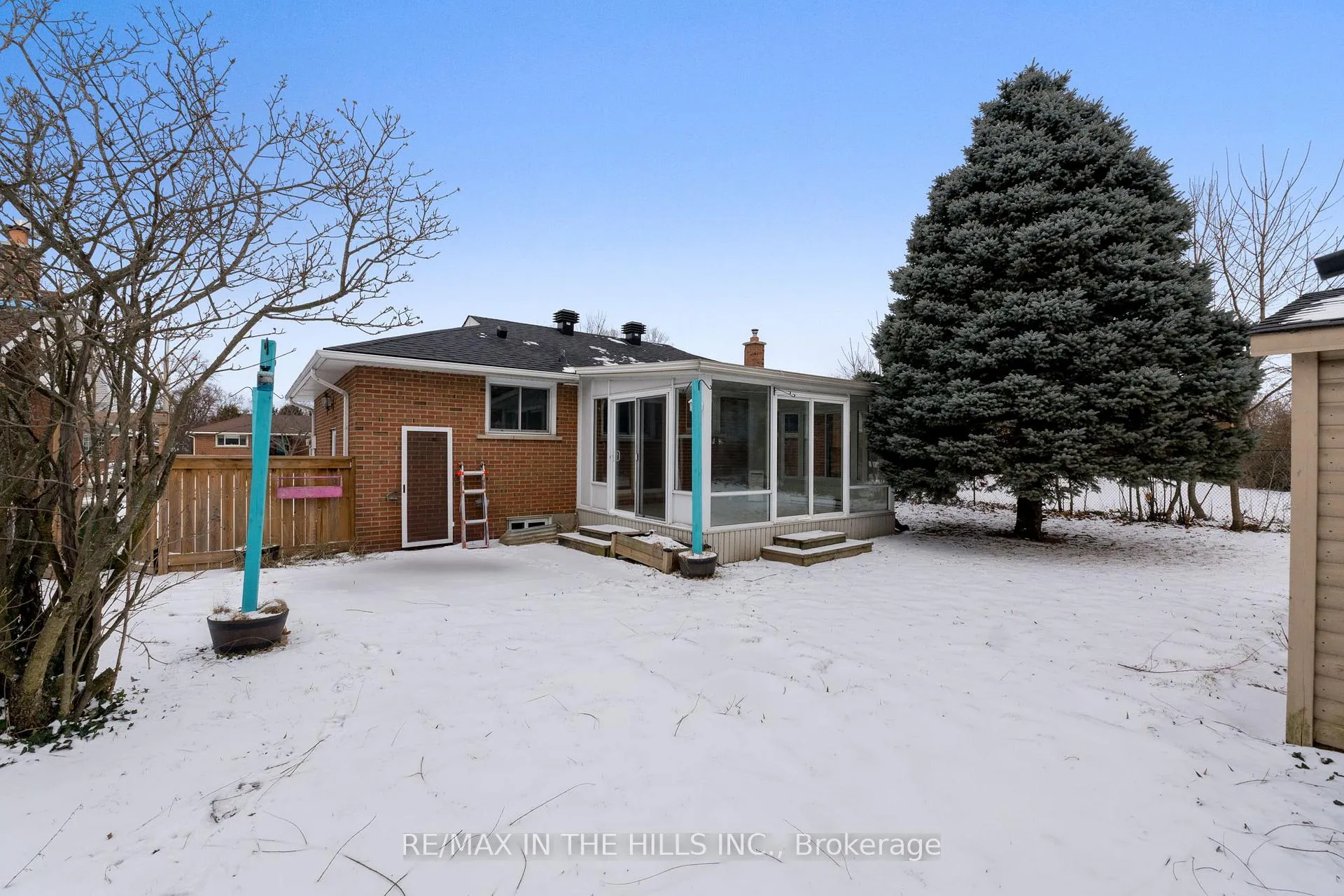 Photo 33 of 45 Algoma Crescent, Hamilton, Buchanan — HOMEH