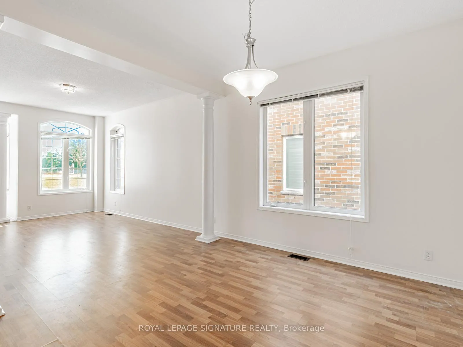 Photo 8 of 33 Bilberry Crescent, Richmond Hill, Rouge Woods — HOMEH