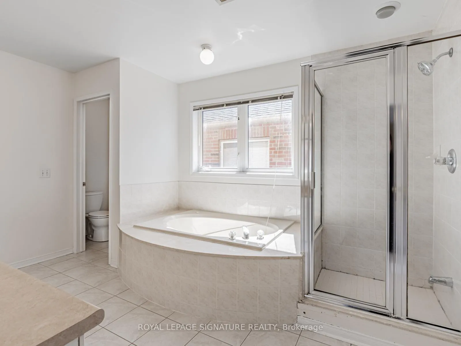 Photo 30 of 33 Bilberry Crescent, Richmond Hill, Rouge Woods — HOMEH