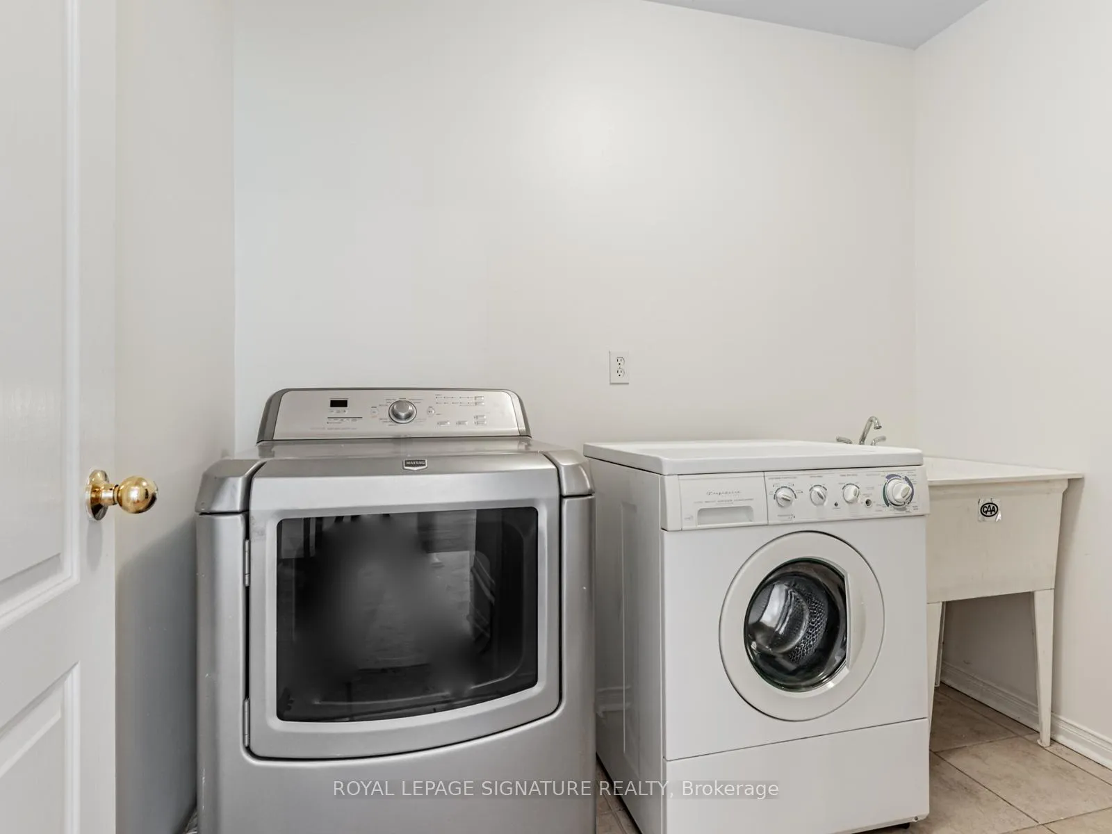 Photo 45 of 33 Bilberry Crescent, Richmond Hill, Rouge Woods — HOMEH