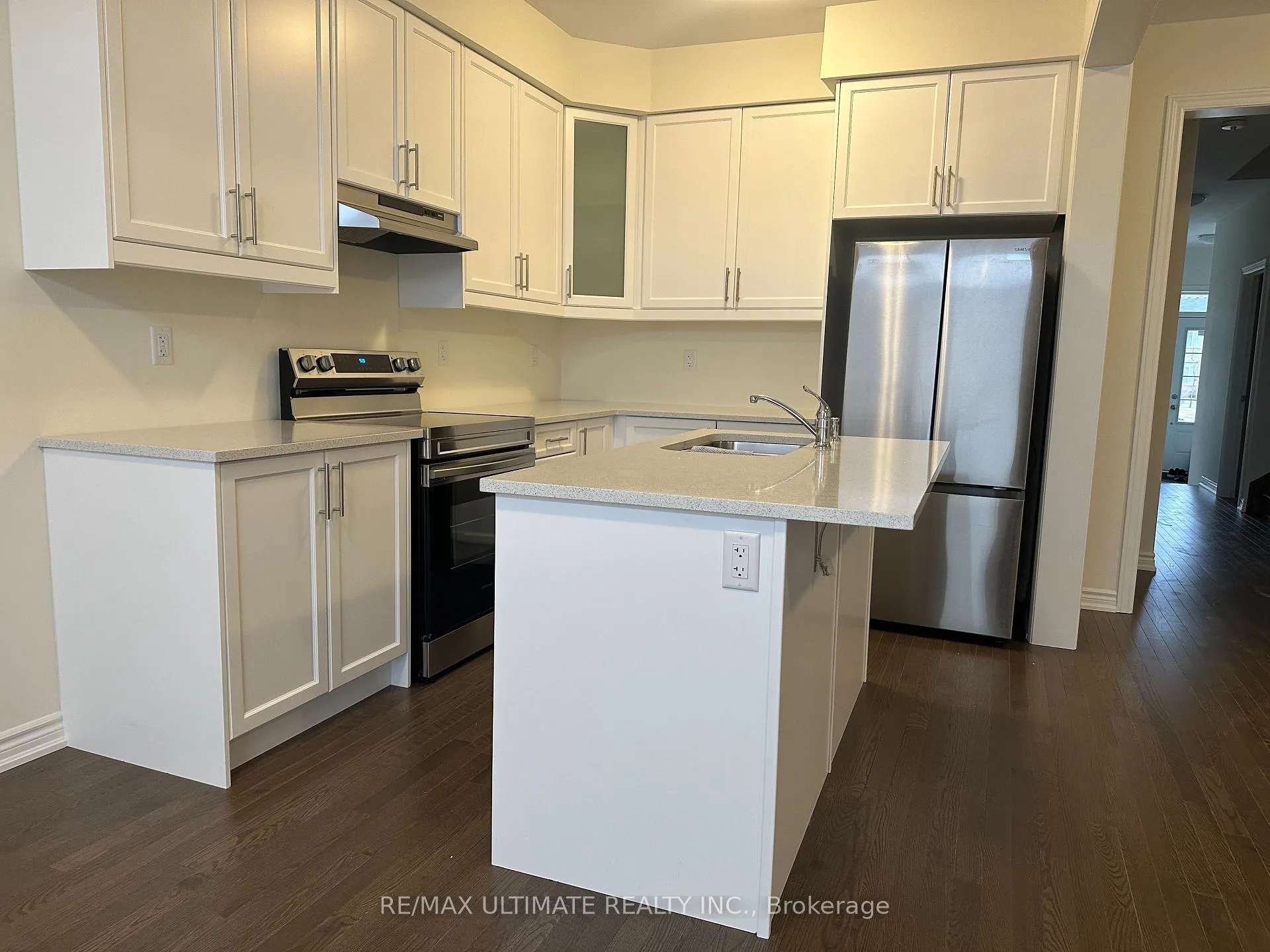 Photo 2 of 123 Haldimand Crescent, Vaughan, Kleinburg — HOMEH