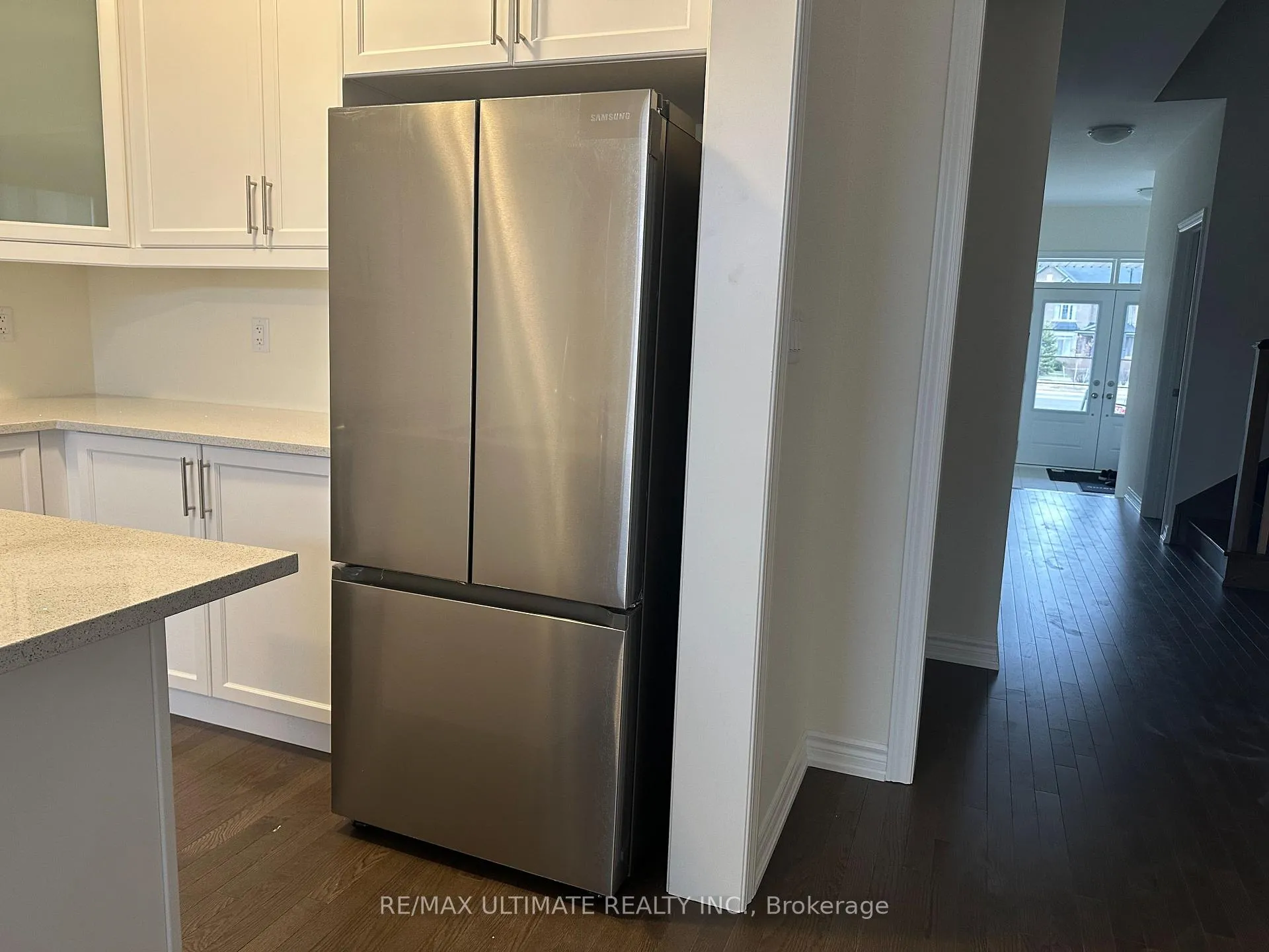 Photo 5 of 123 Haldimand Crescent, Vaughan, Kleinburg — HOMEH