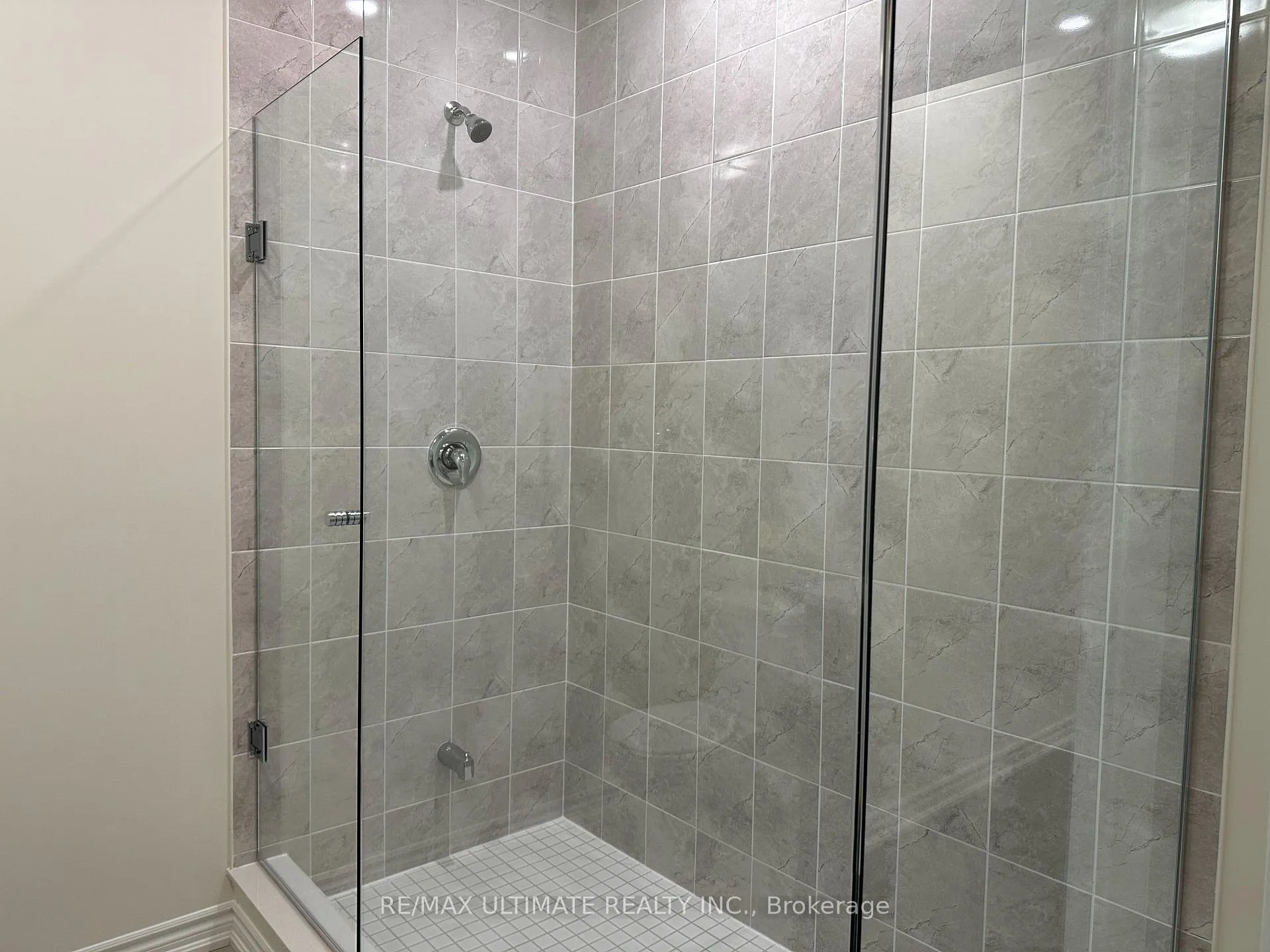 Photo 16 of 123 Haldimand Crescent, Vaughan, Kleinburg — HOMEH