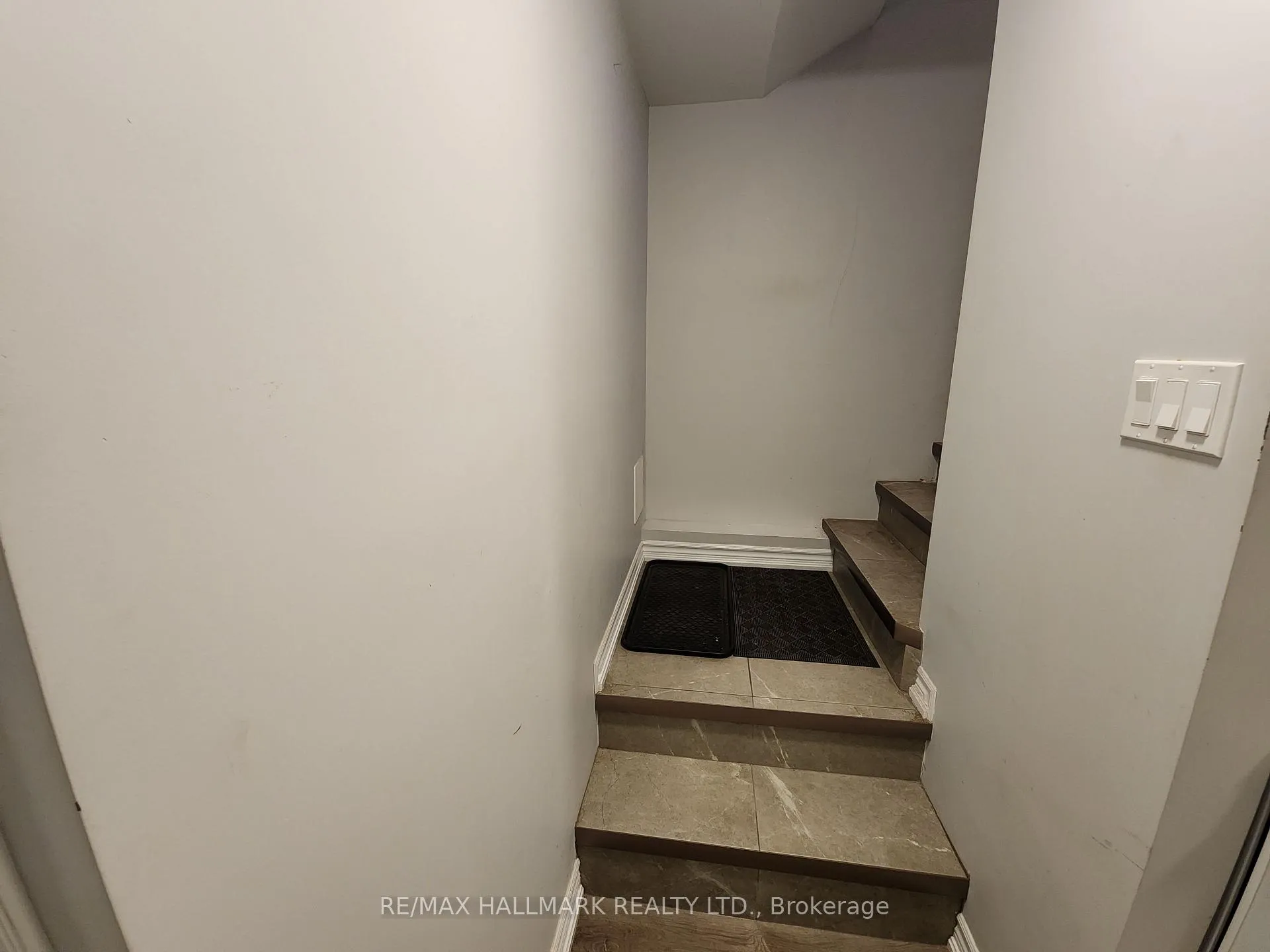 Photo 4 of Unit Bsmnt, 161 Wildberry Crescent, Vaughan, Vellore Village — HOMEH