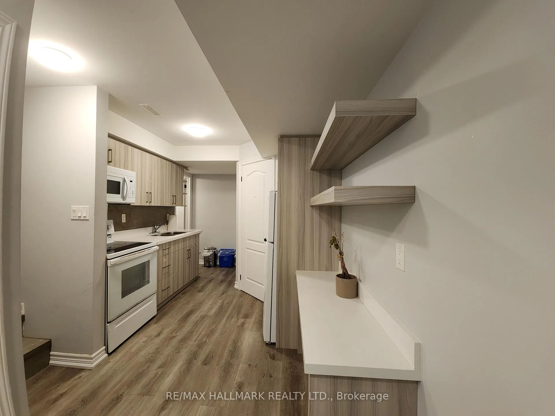 Photo 5 of Unit Bsmnt, 161 Wildberry Crescent, Vaughan, Vellore Village — HOMEH