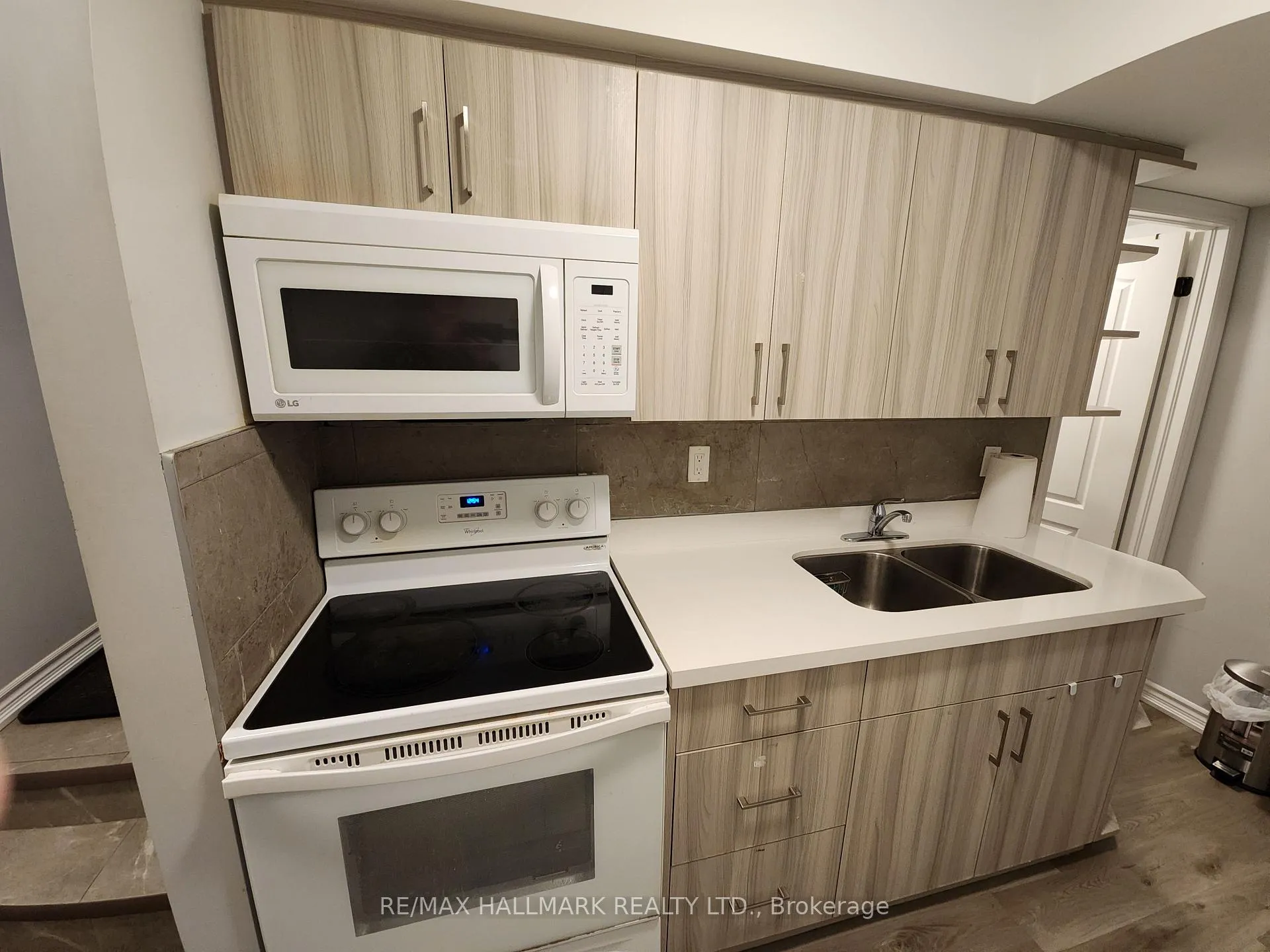 Photo 6 of Unit Bsmnt, 161 Wildberry Crescent, Vaughan, Vellore Village — HOMEH