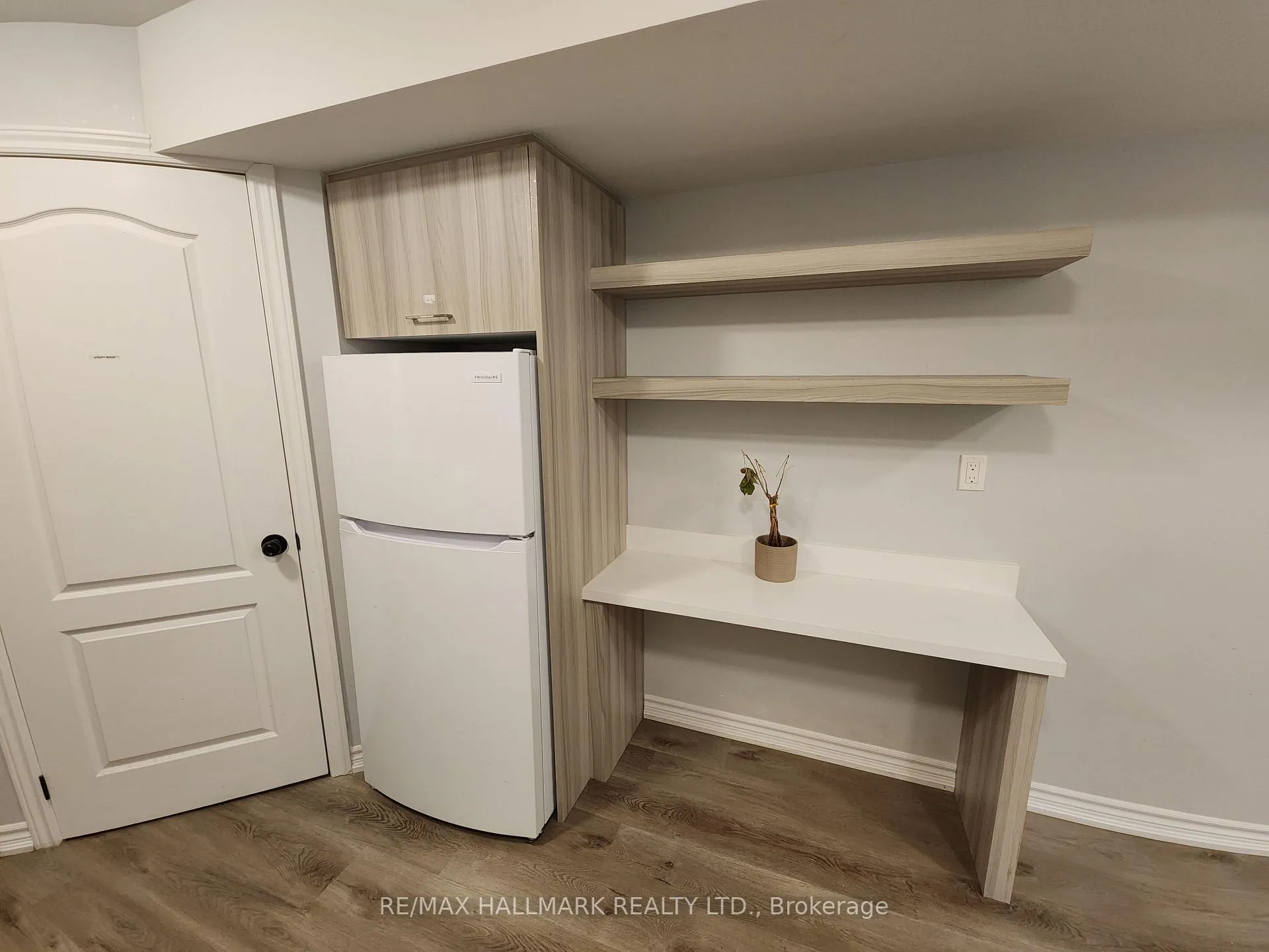 Photo 7 of Unit Bsmnt, 161 Wildberry Crescent, Vaughan, Vellore Village — HOMEH