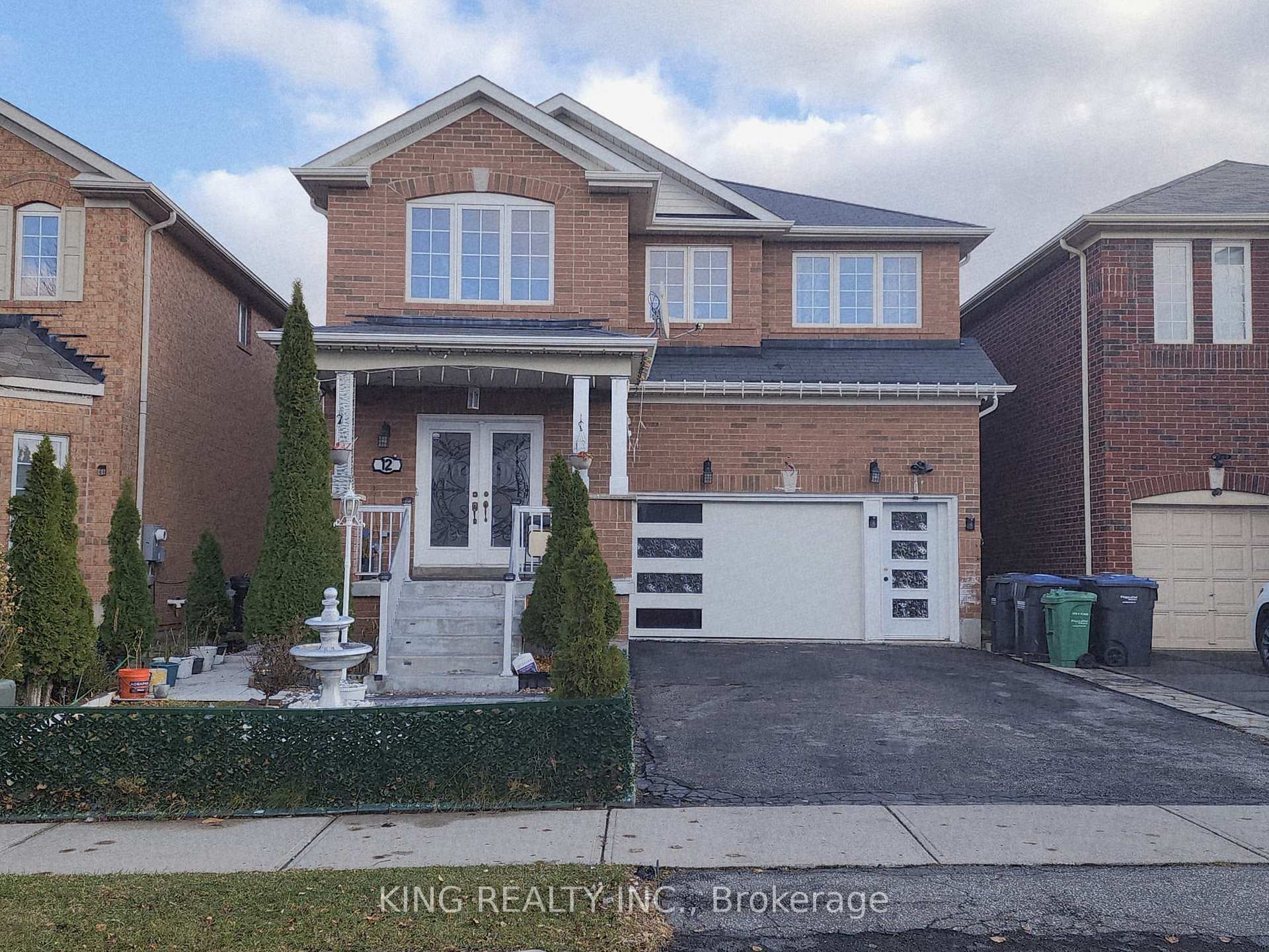 Photo 1 of 12 Travis Crescent, Brampton, Fletcher's Meadow — HOMEH