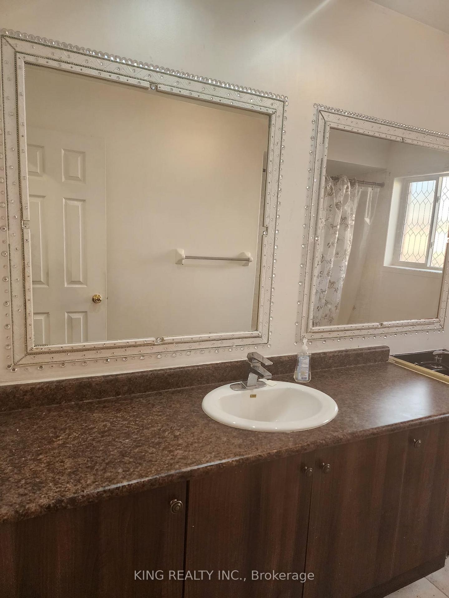 Photo 12 of 12 Travis Crescent, Brampton, Fletcher's Meadow — HOMEH