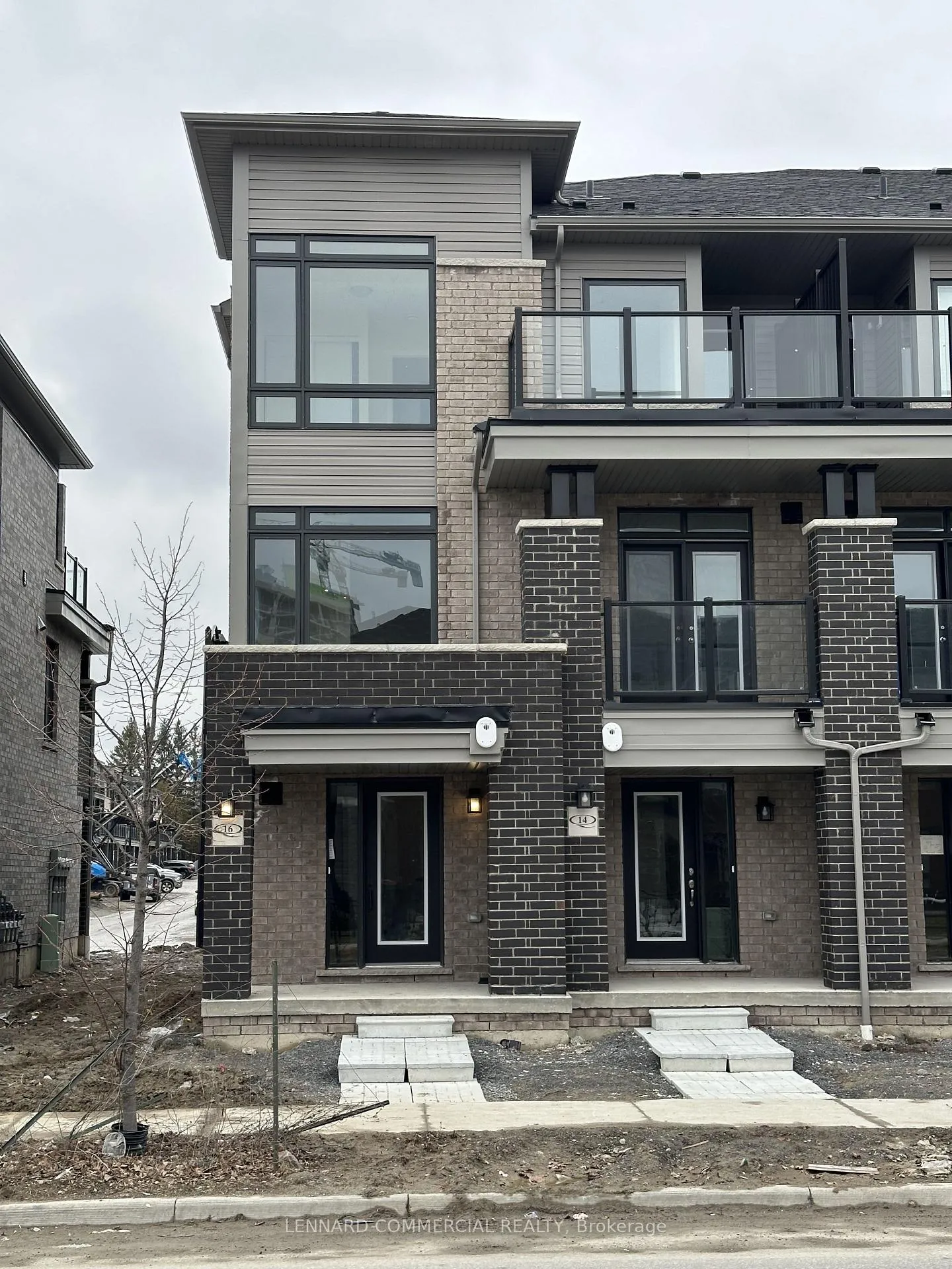 Photo 1 of 16 Esquire Way, Whitby, Taunton North — HOMEH