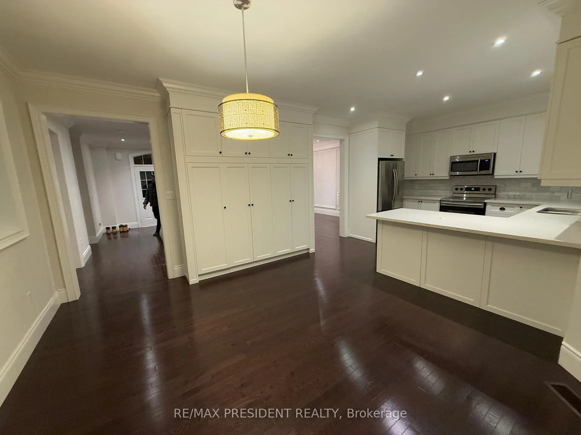 Photo 5 of 165 Humphrey Street S, Hamilton, Waterdown — HOMEH