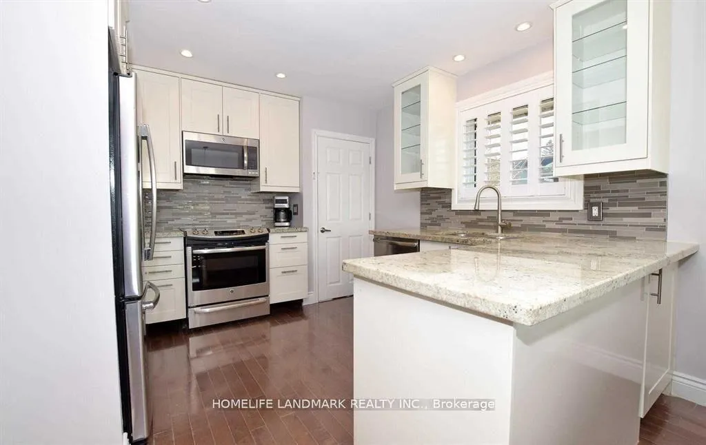 Photo 6 of 110 Front Street E, Whitby, Port Whitby — HOMEH