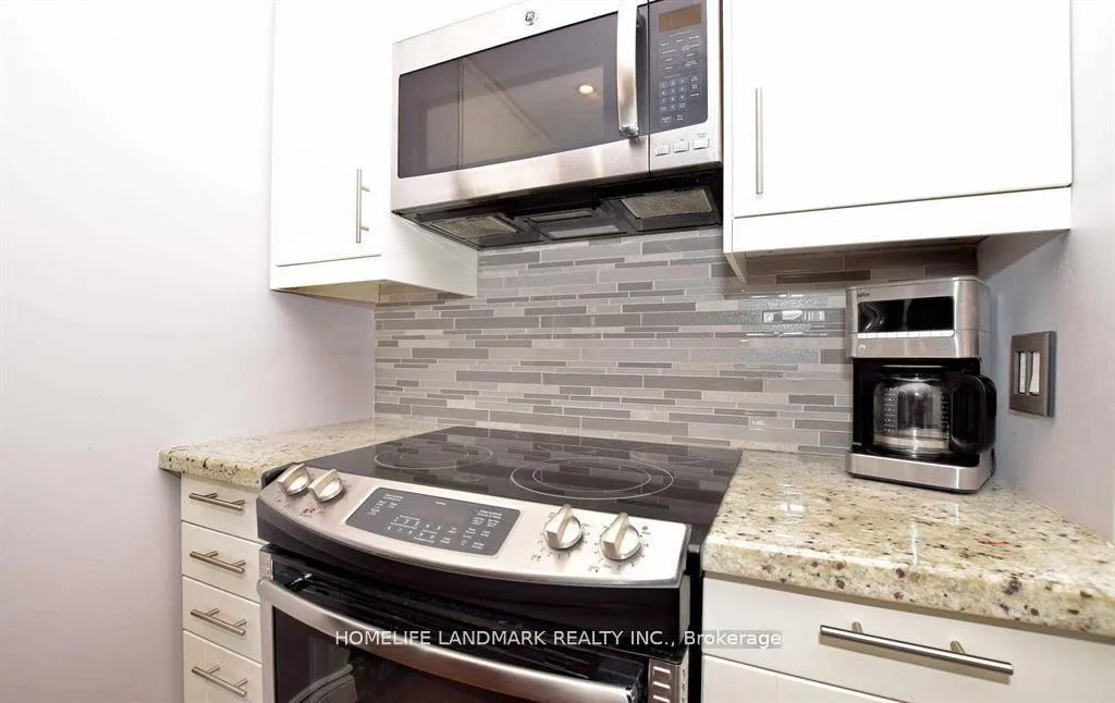Photo 9 of 110 Front Street E, Whitby, Port Whitby — HOMEH