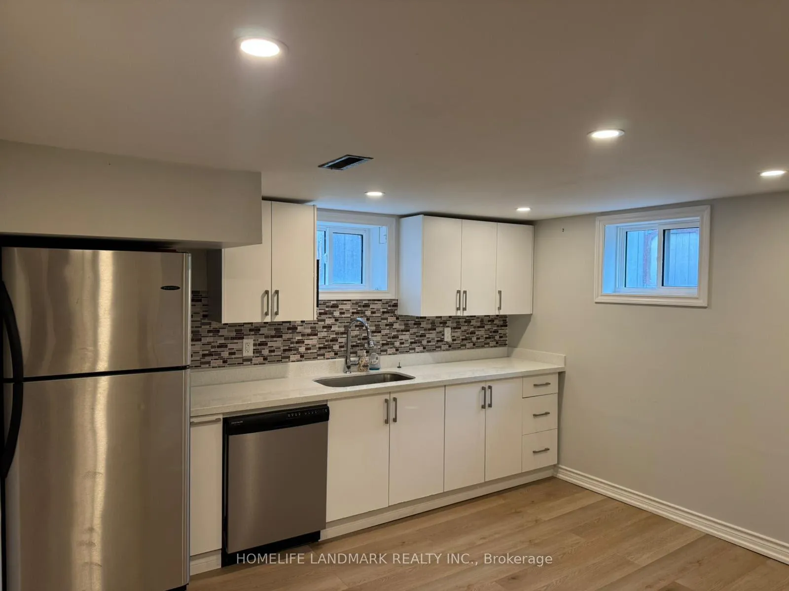 Photo 15 of 110 Front Street E, Whitby, Port Whitby — HOMEH