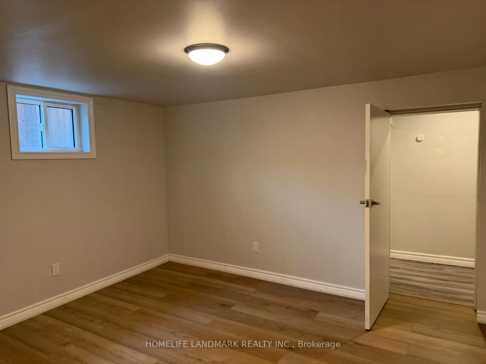 Photo 16 of 110 Front Street E, Whitby, Port Whitby — HOMEH