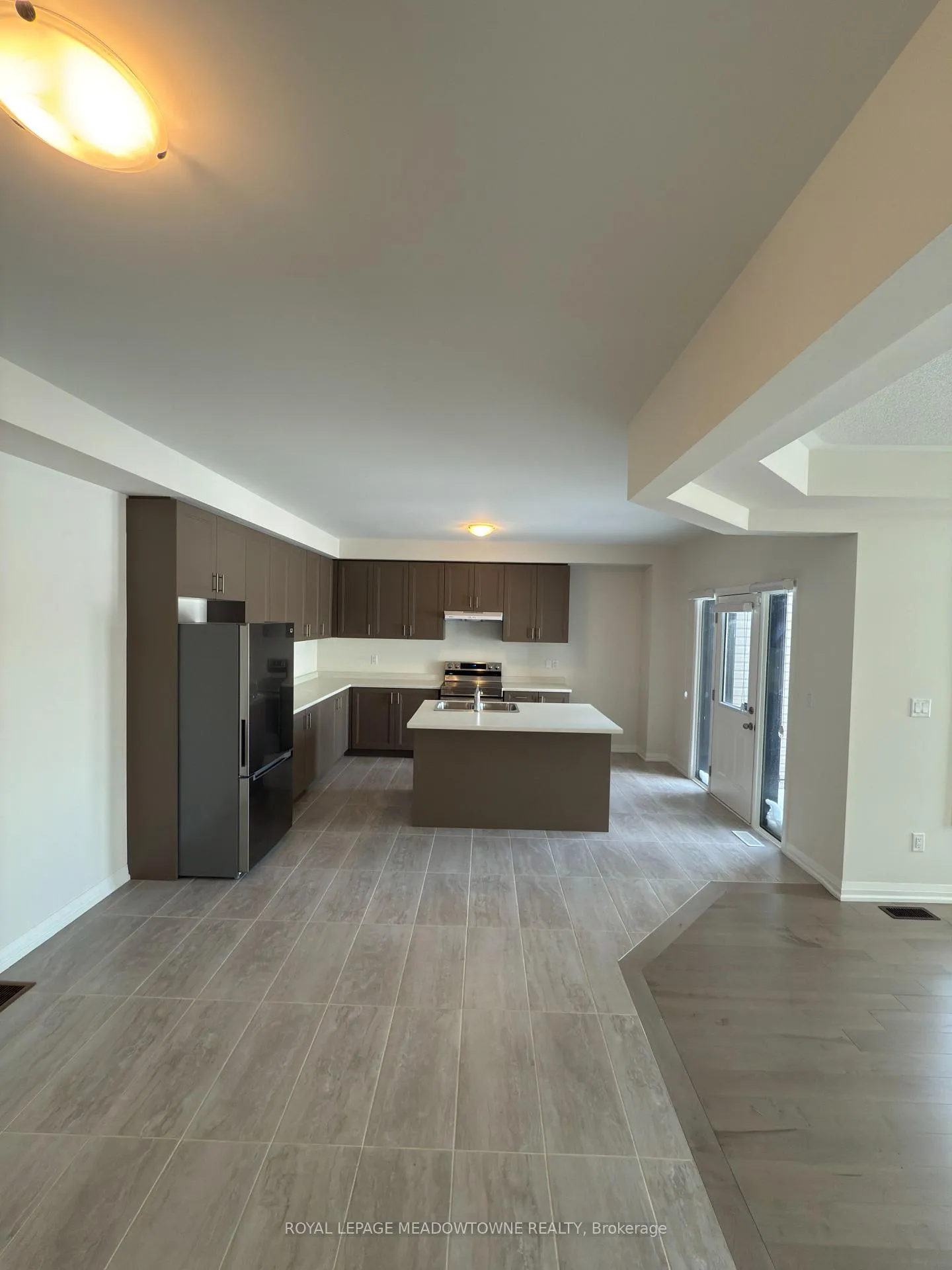 Photo 5 of 180 Union Boulevard, Wasaga Beach — HOMEH