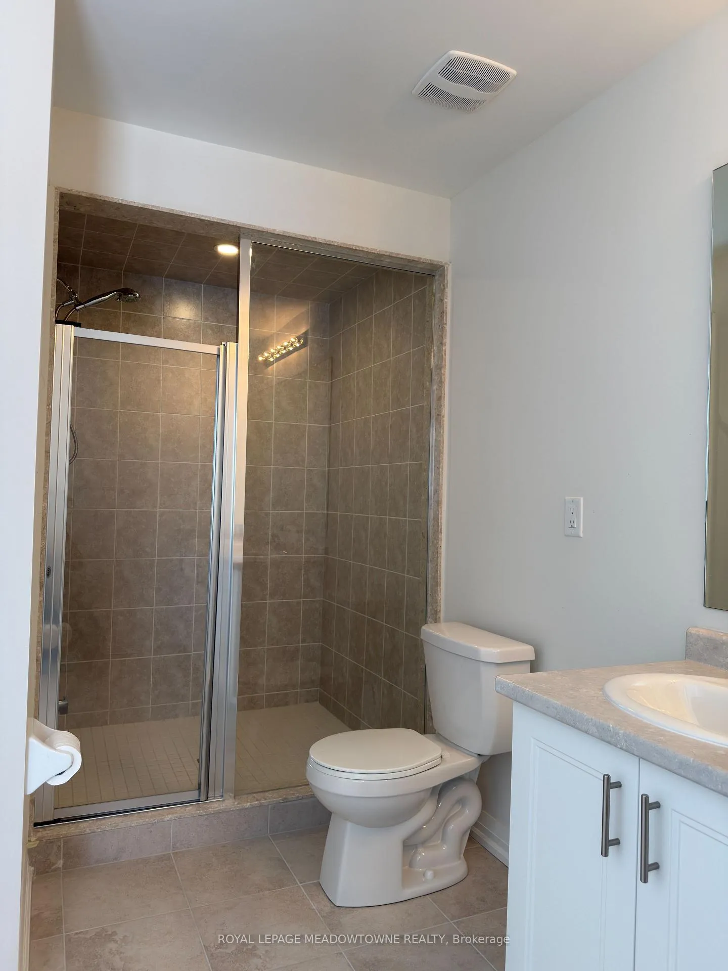Photo 12 of 180 Union Boulevard, Wasaga Beach — HOMEH