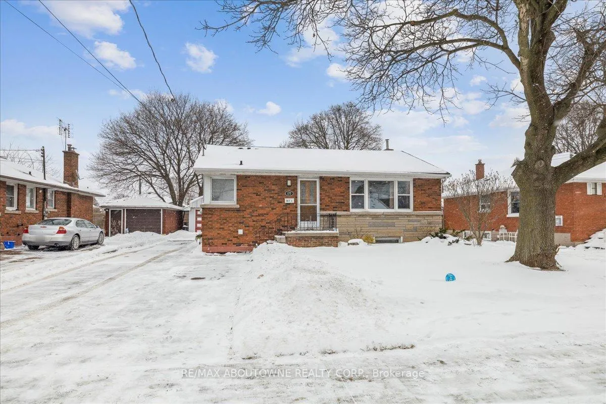 Photo 1 of Unit Upper, 177 Allenby Avenue, Hamilton, Balfour — HOMEH