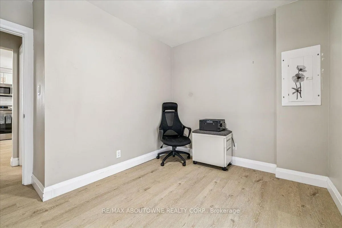 Photo 16 of Unit Upper, 177 Allenby Avenue, Hamilton, Balfour — HOMEH