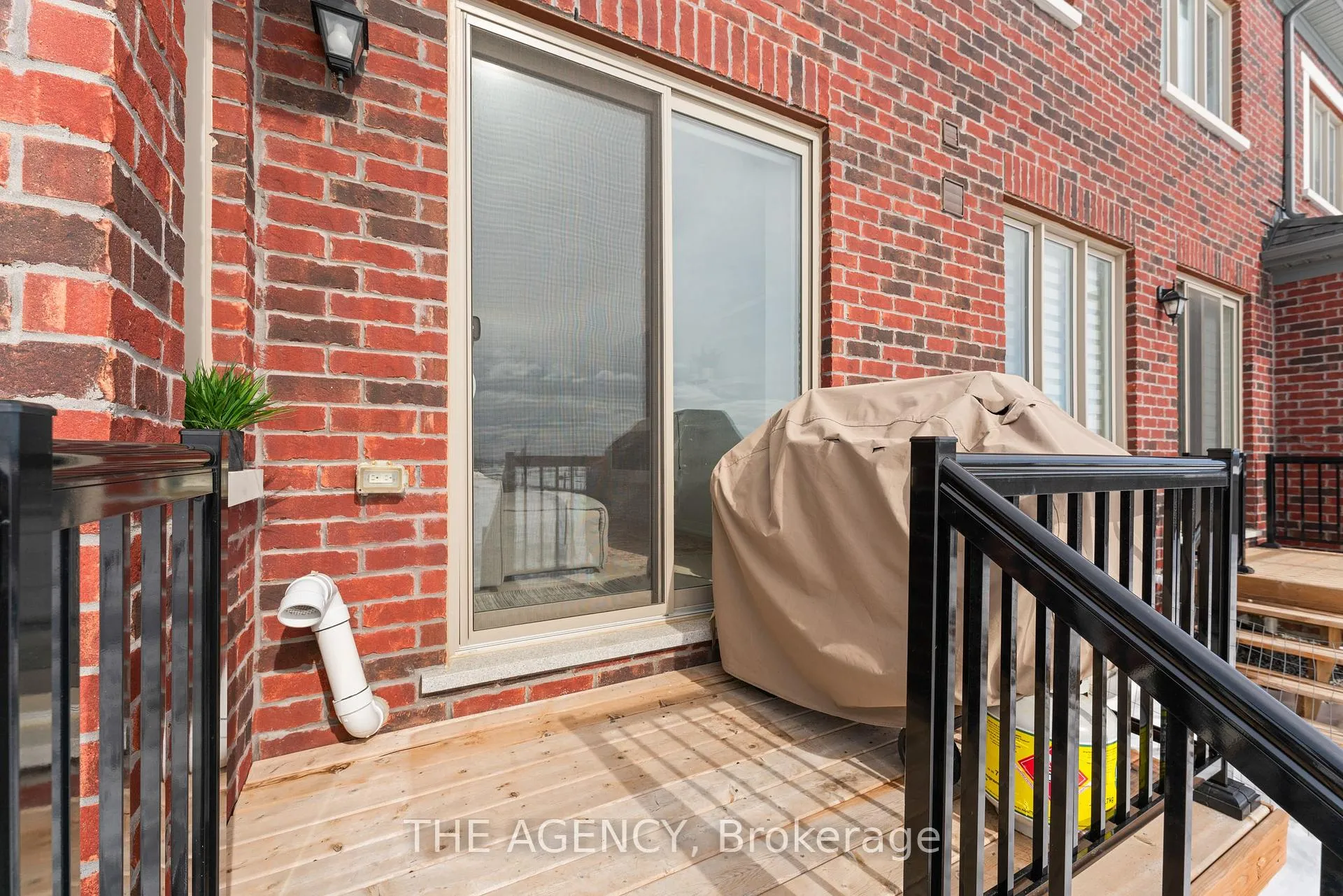 Photo 9 of 49 Tipp Drive, Richmond Hill, Rural Richmond Hill — HOMEH