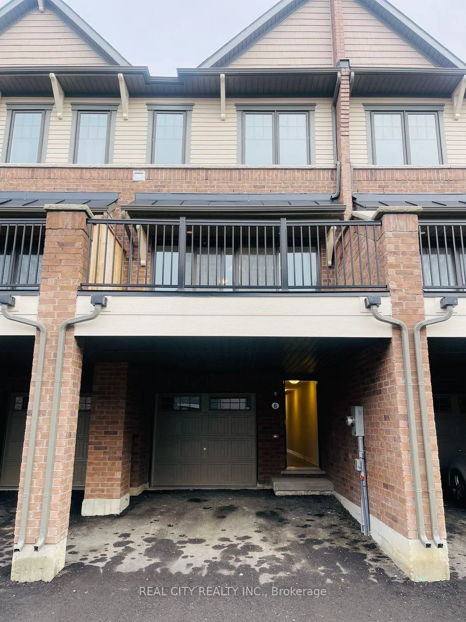 Photo 1 of Unit 6, 185 Bedrock Drive, Hamilton, Stoney Creek — HOMEH