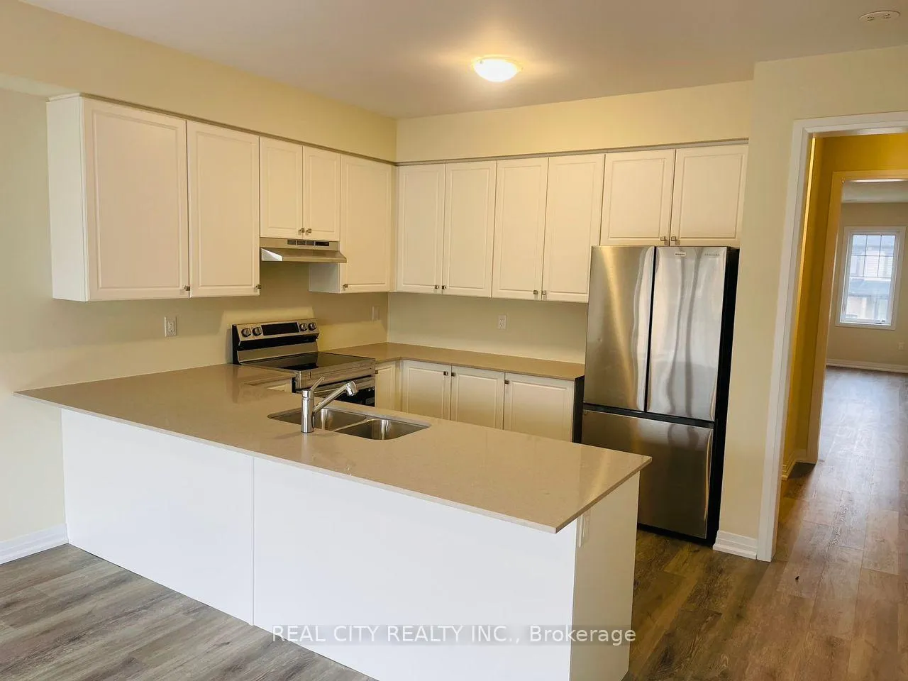 Photo 3 of Unit 6, 185 Bedrock Drive, Hamilton, Stoney Creek — HOMEH