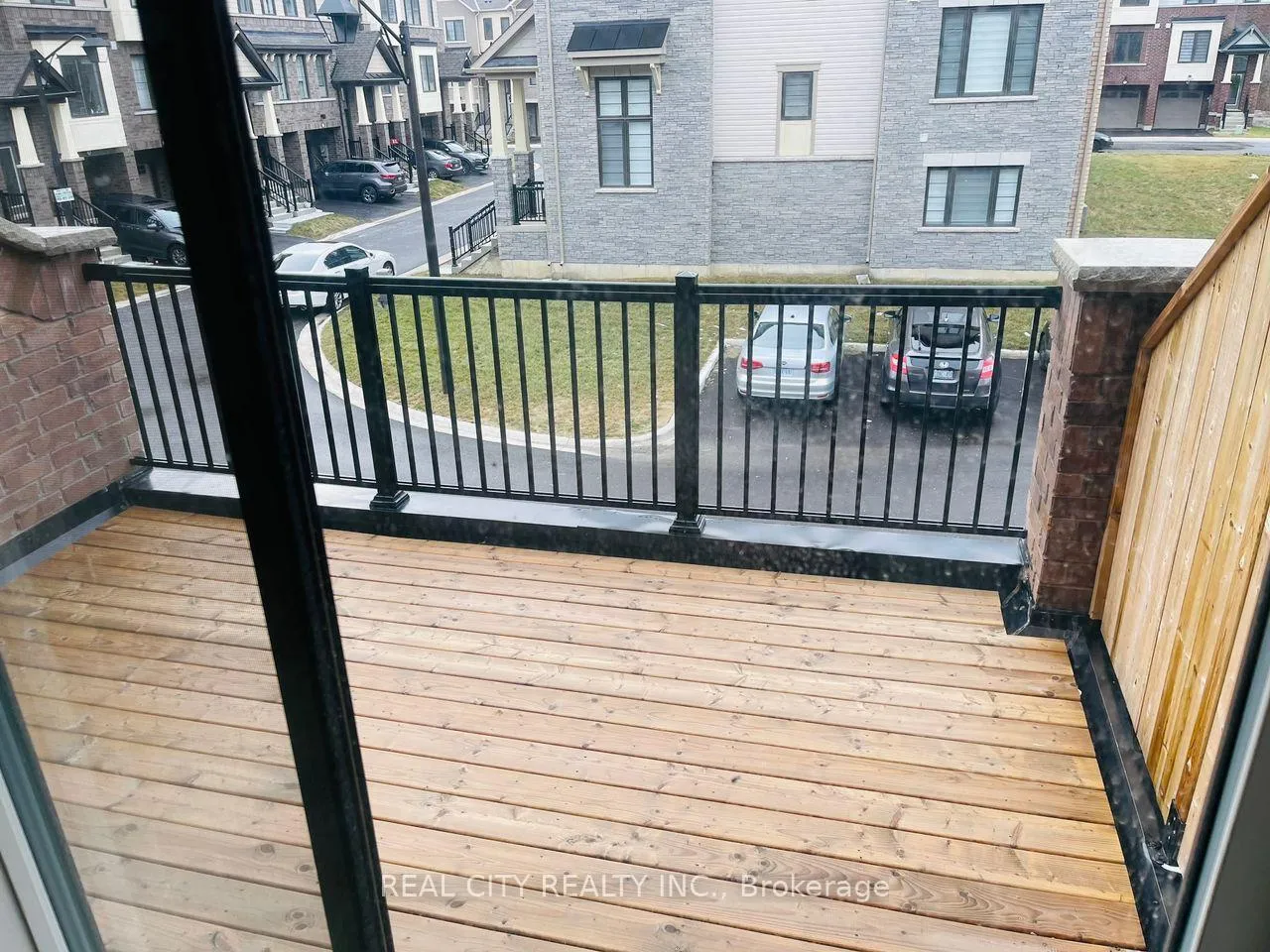 Photo 5 of Unit 6, 185 Bedrock Drive, Hamilton, Stoney Creek — HOMEH