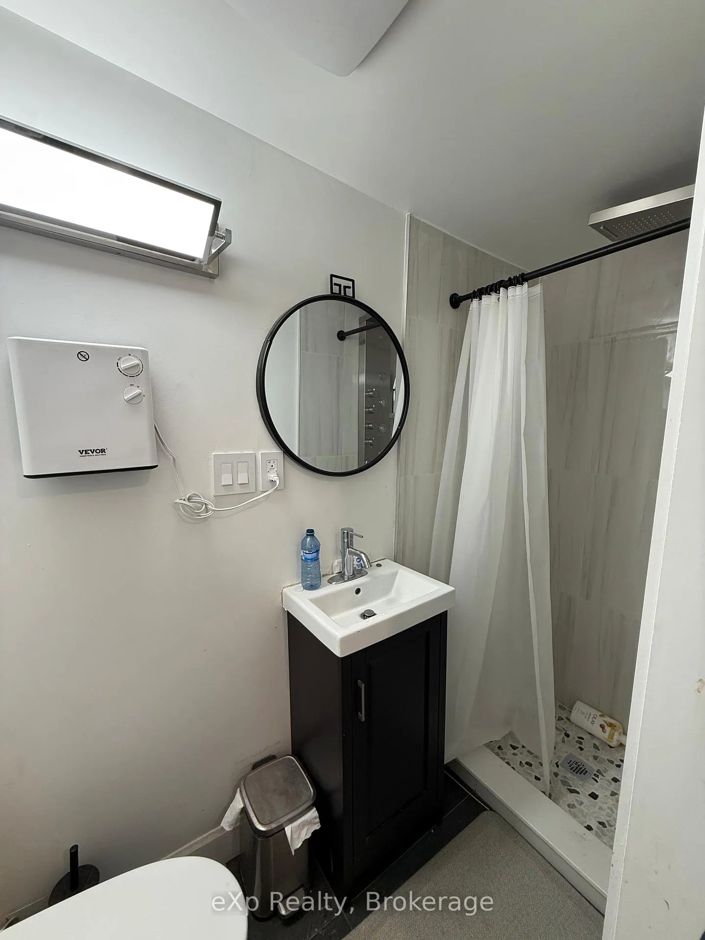 Photo 10 of 159 Waterloo Street, Kitchener — HOMEH