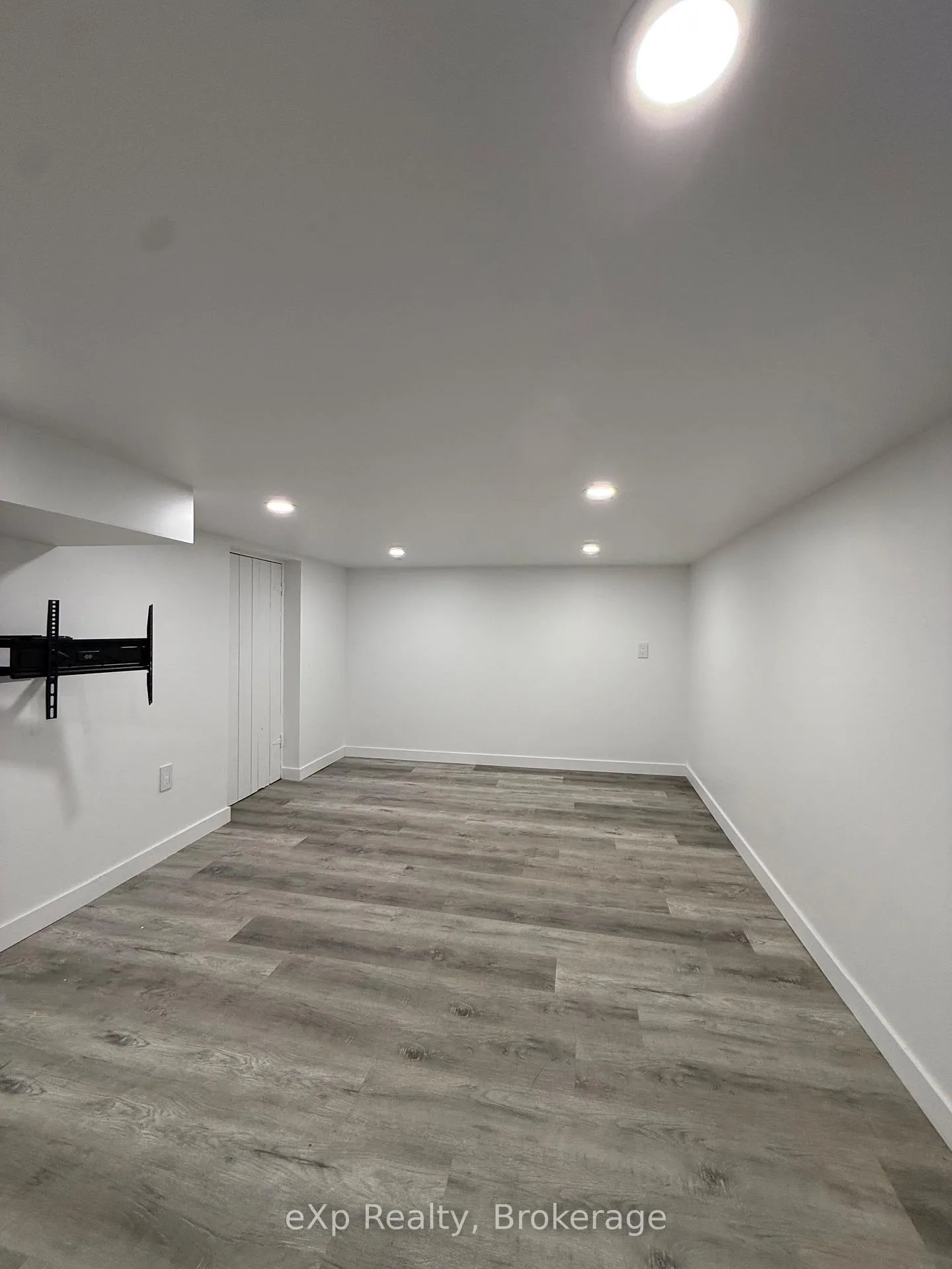 Photo 16 of 159 Waterloo Street, Kitchener — HOMEH