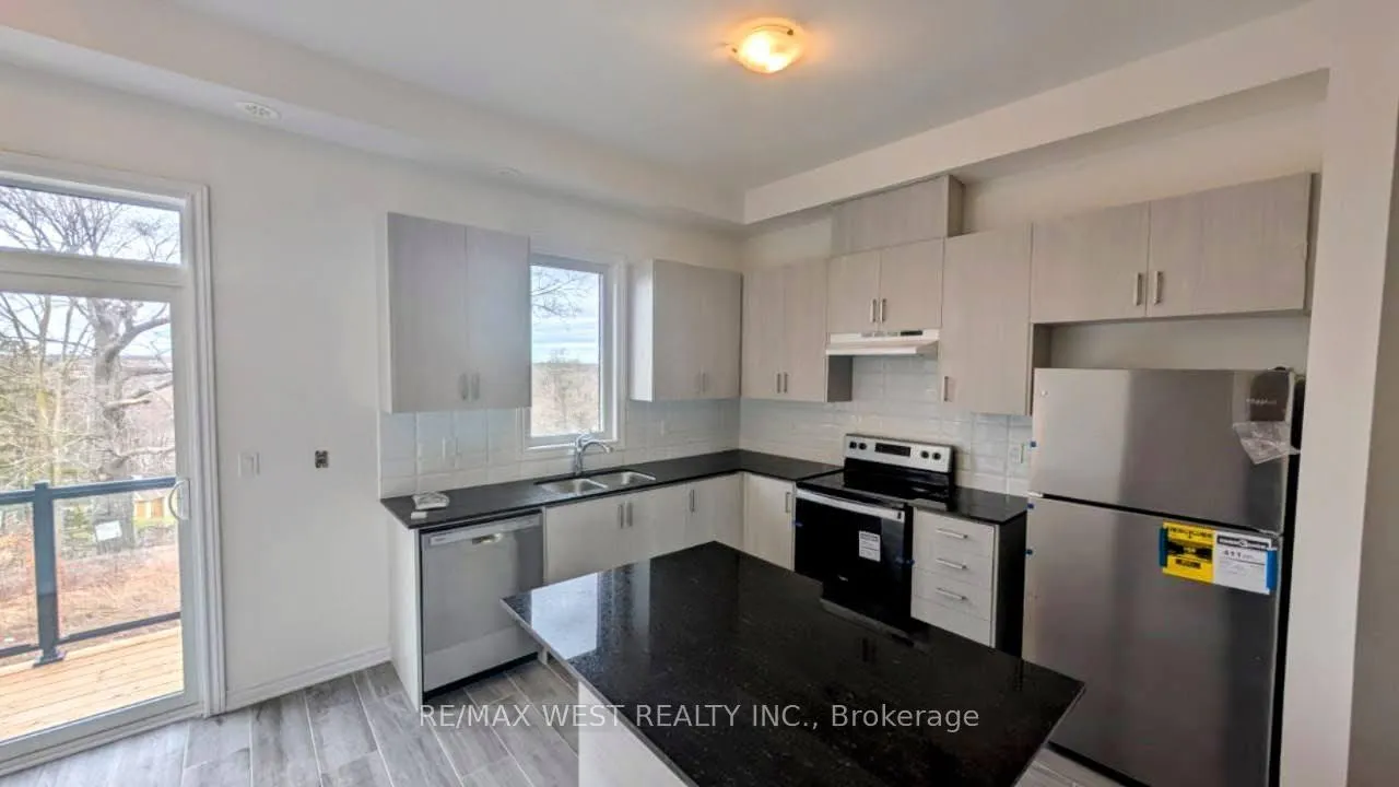 Photo 8 of 11 Paradox Street, Vaughan, Kleinburg — HOMEH